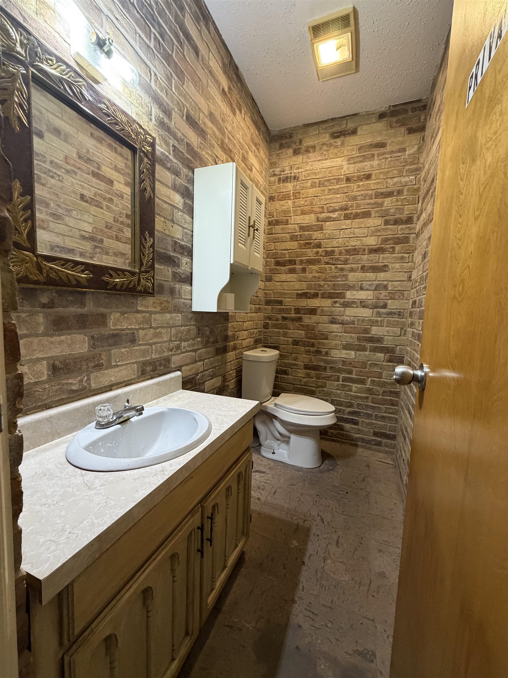 2606 San Bernardo Ave Property Photo 19