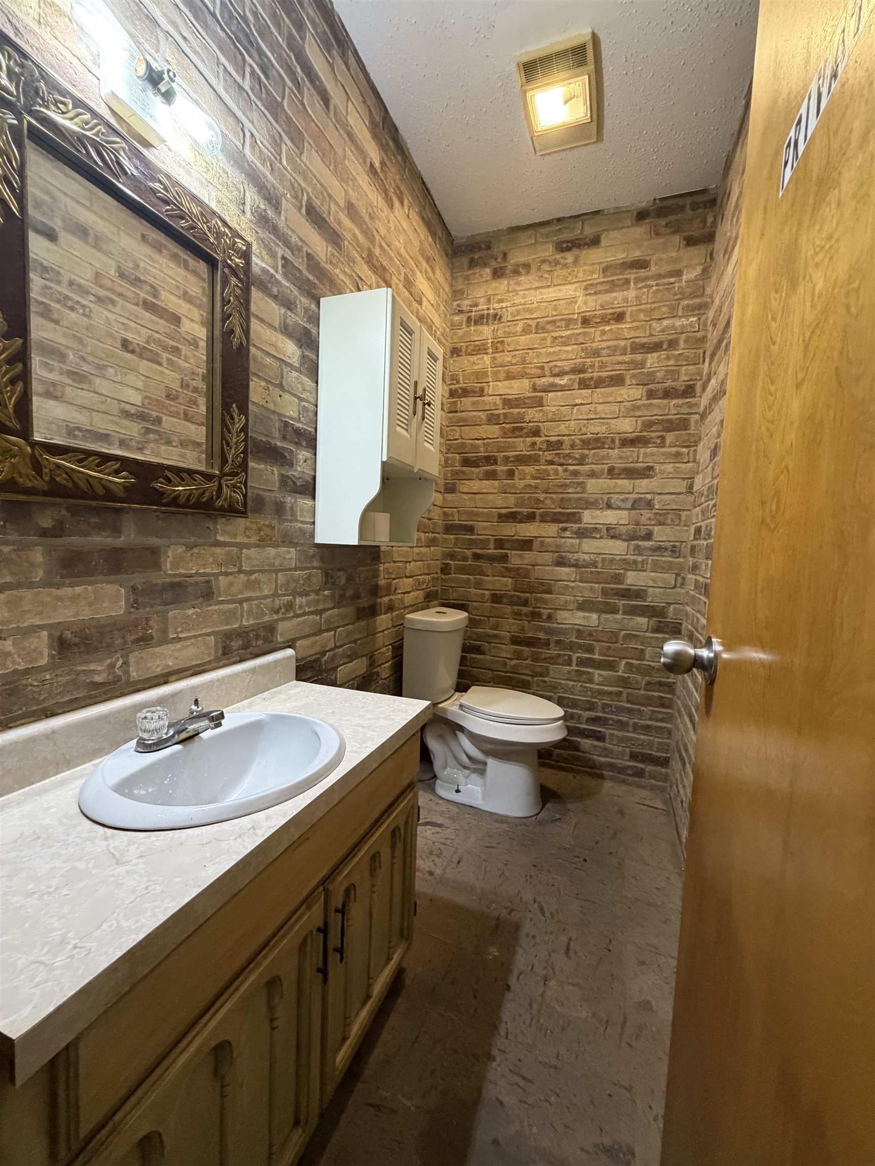 2606 San Bernardo Ave Property Photo 20