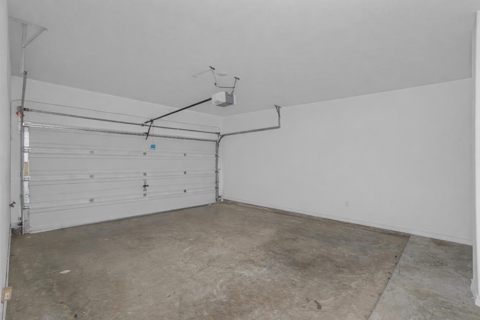 9915 Kaspar Dr. 9915 Property Photo 2