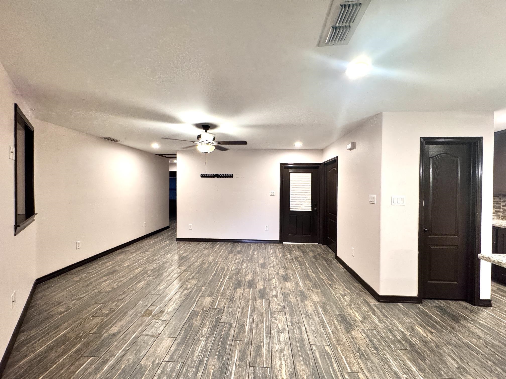 4725 Los Laureles Ln Property Photo 10