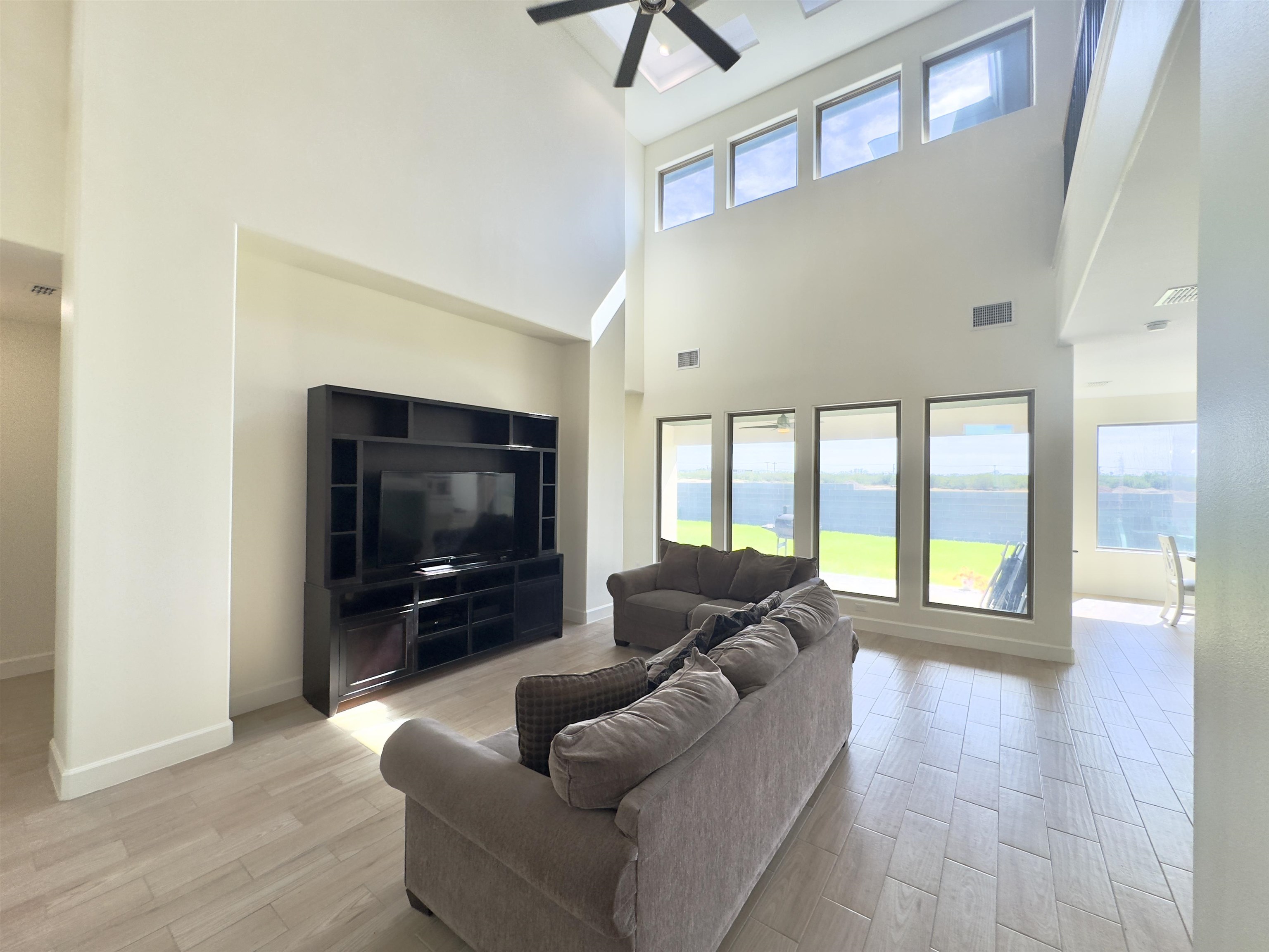3627 Jack London Dr. Property Photo 8