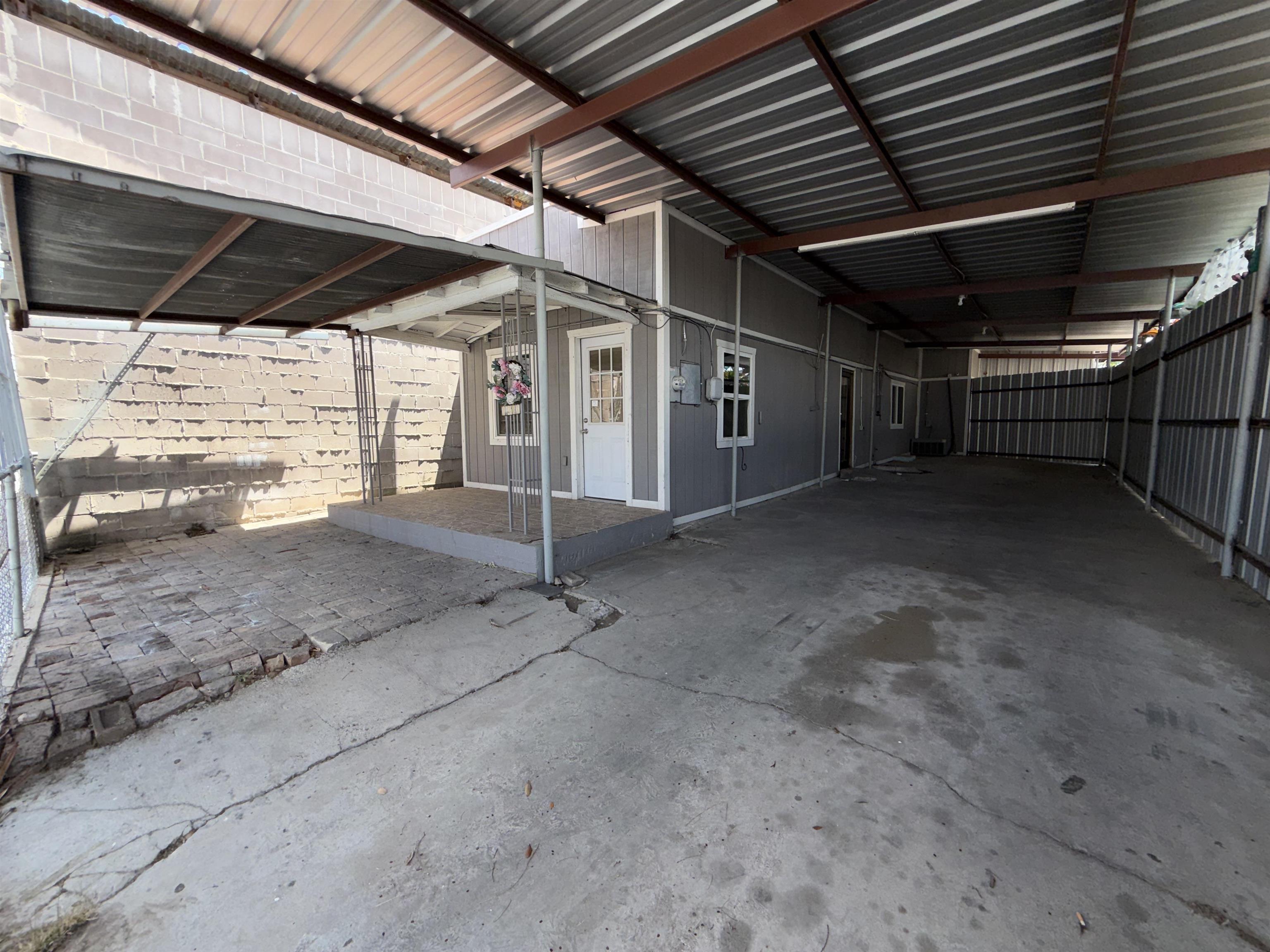 1911 San Bernardo Ave Property Photo 7