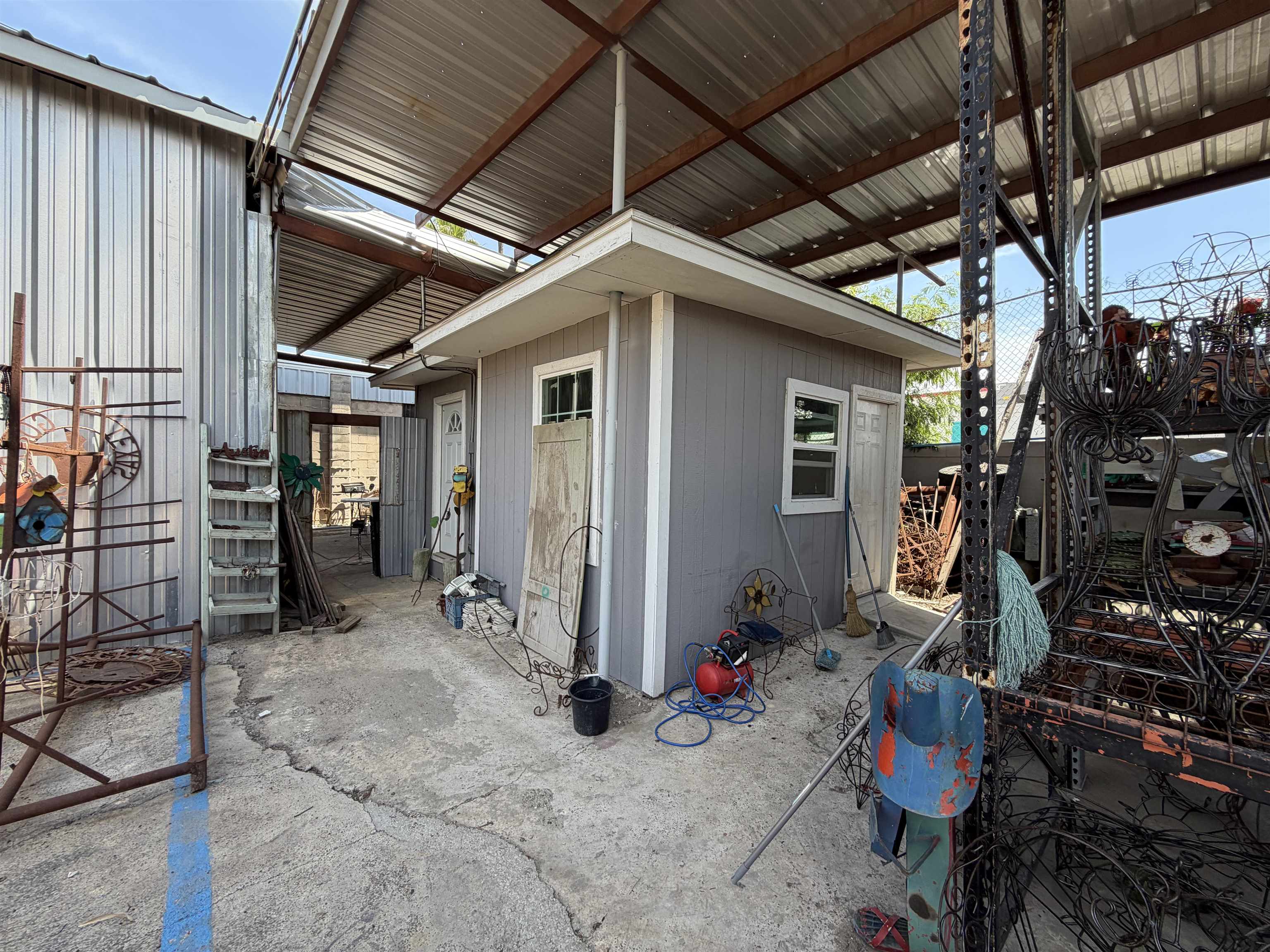 1911 San Bernardo Ave Property Photo 16