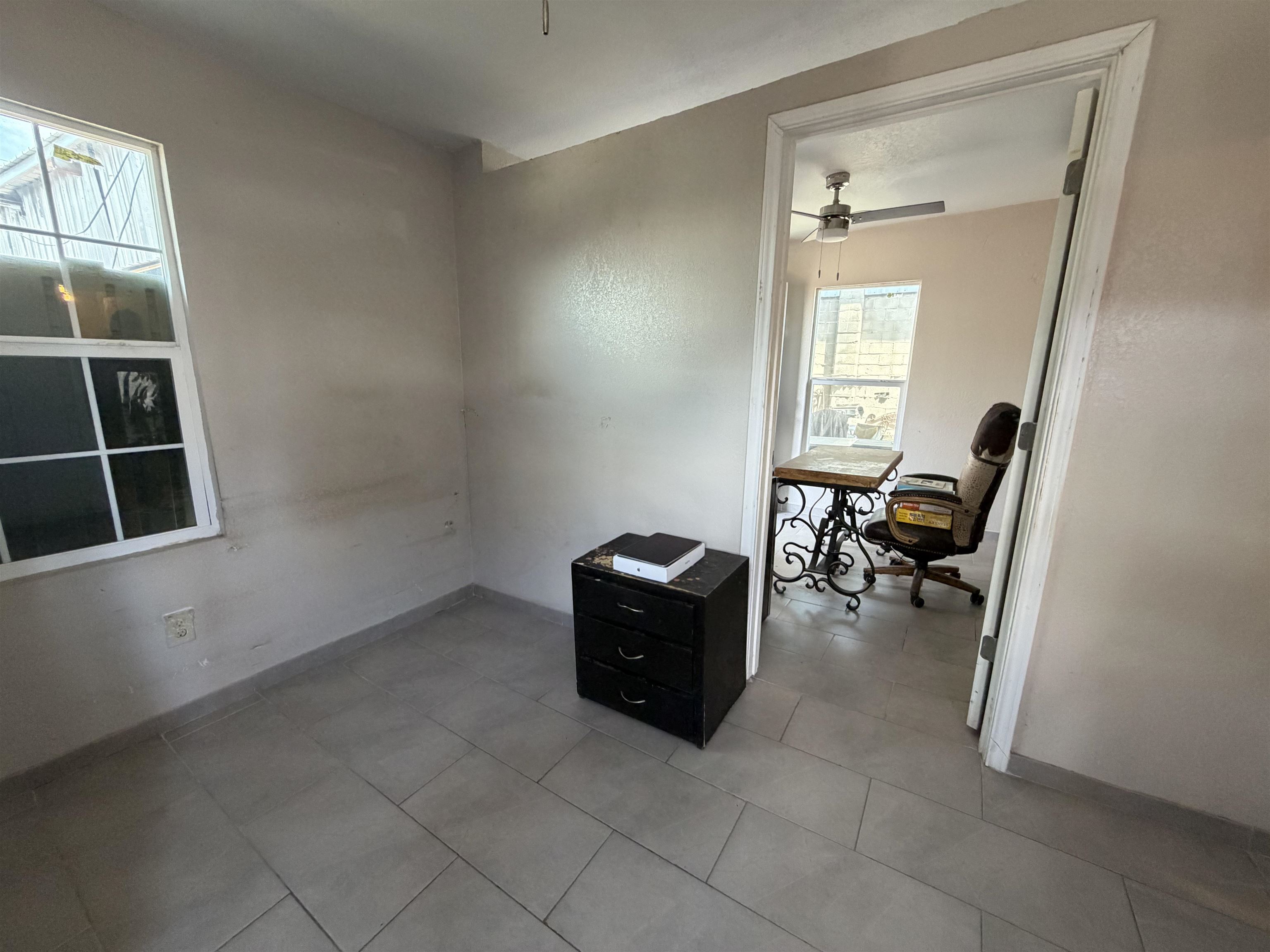 1911 San Bernardo Ave Property Photo 18