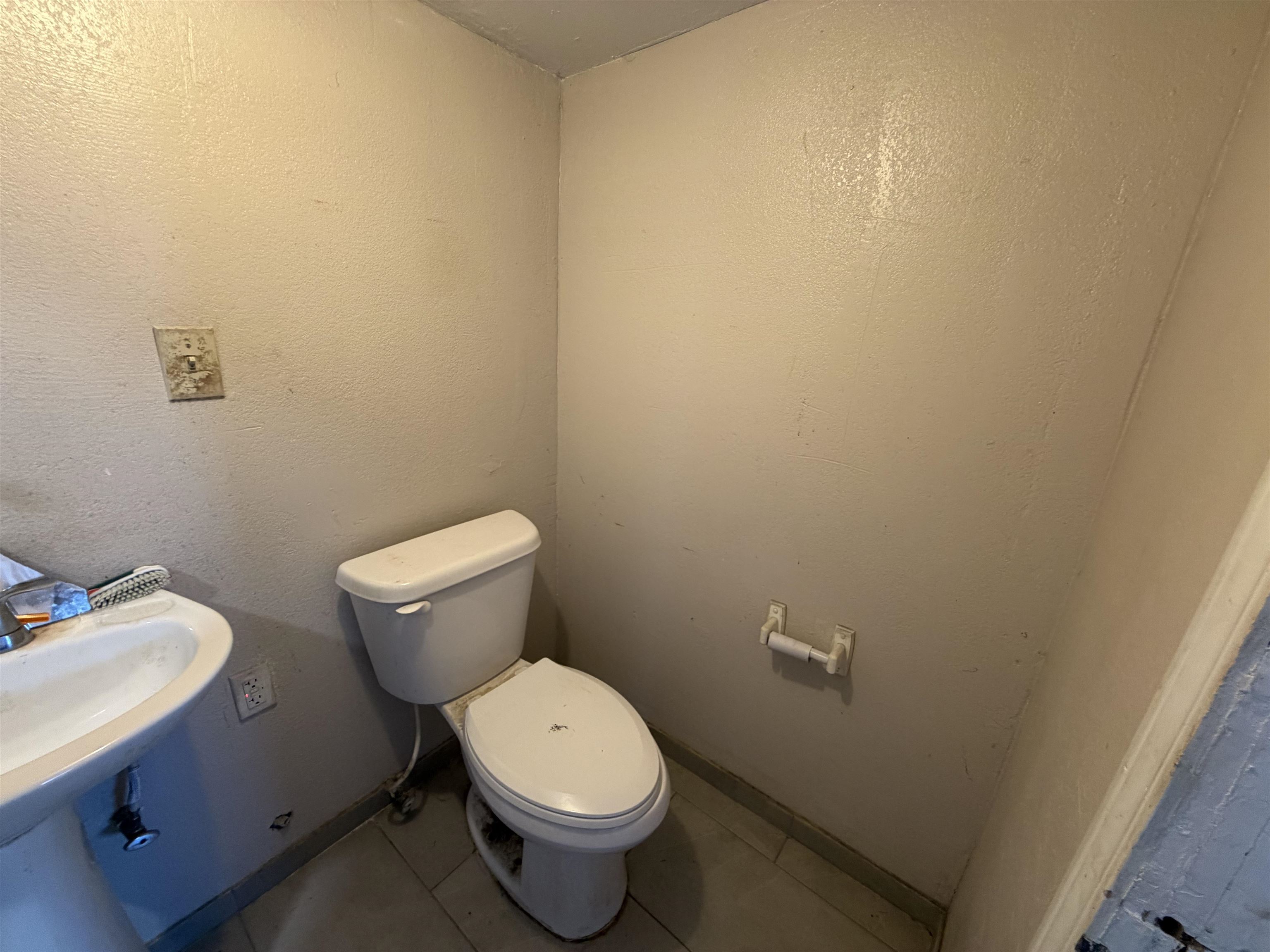 1911 San Bernardo Ave Property Photo 19