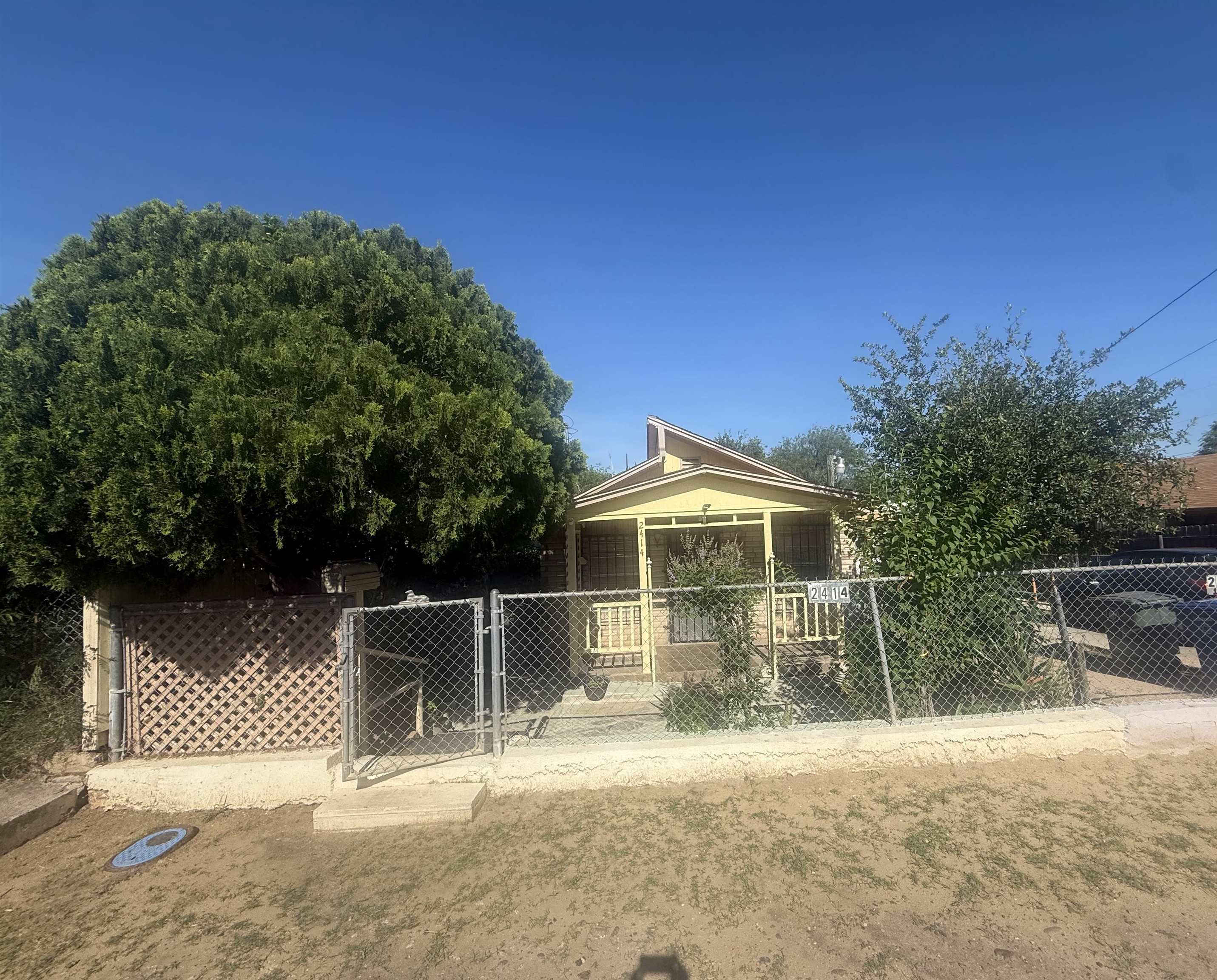 2414 Sanders Ave Property Photo 2