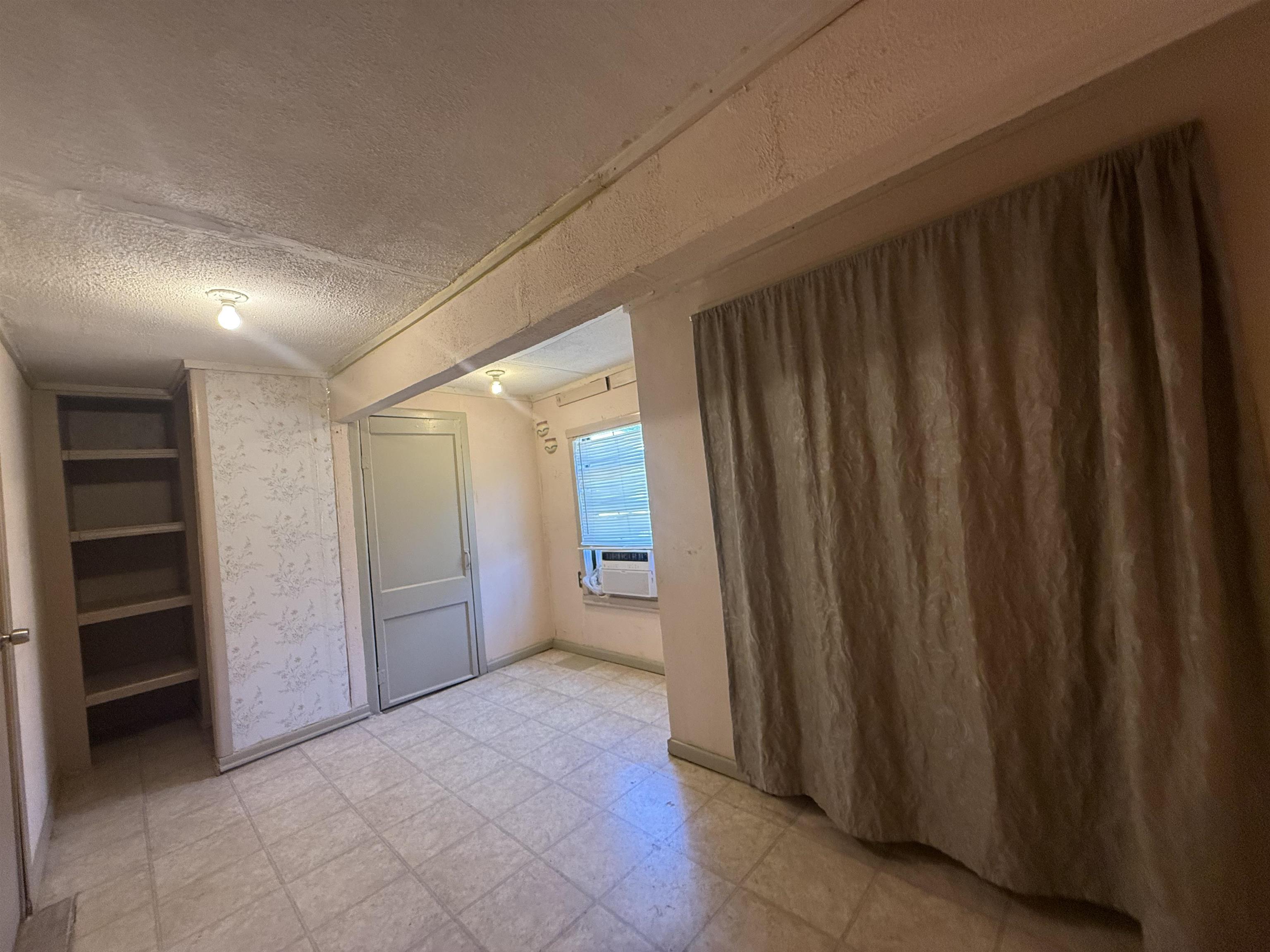 2414 Sanders Ave Property Photo 6