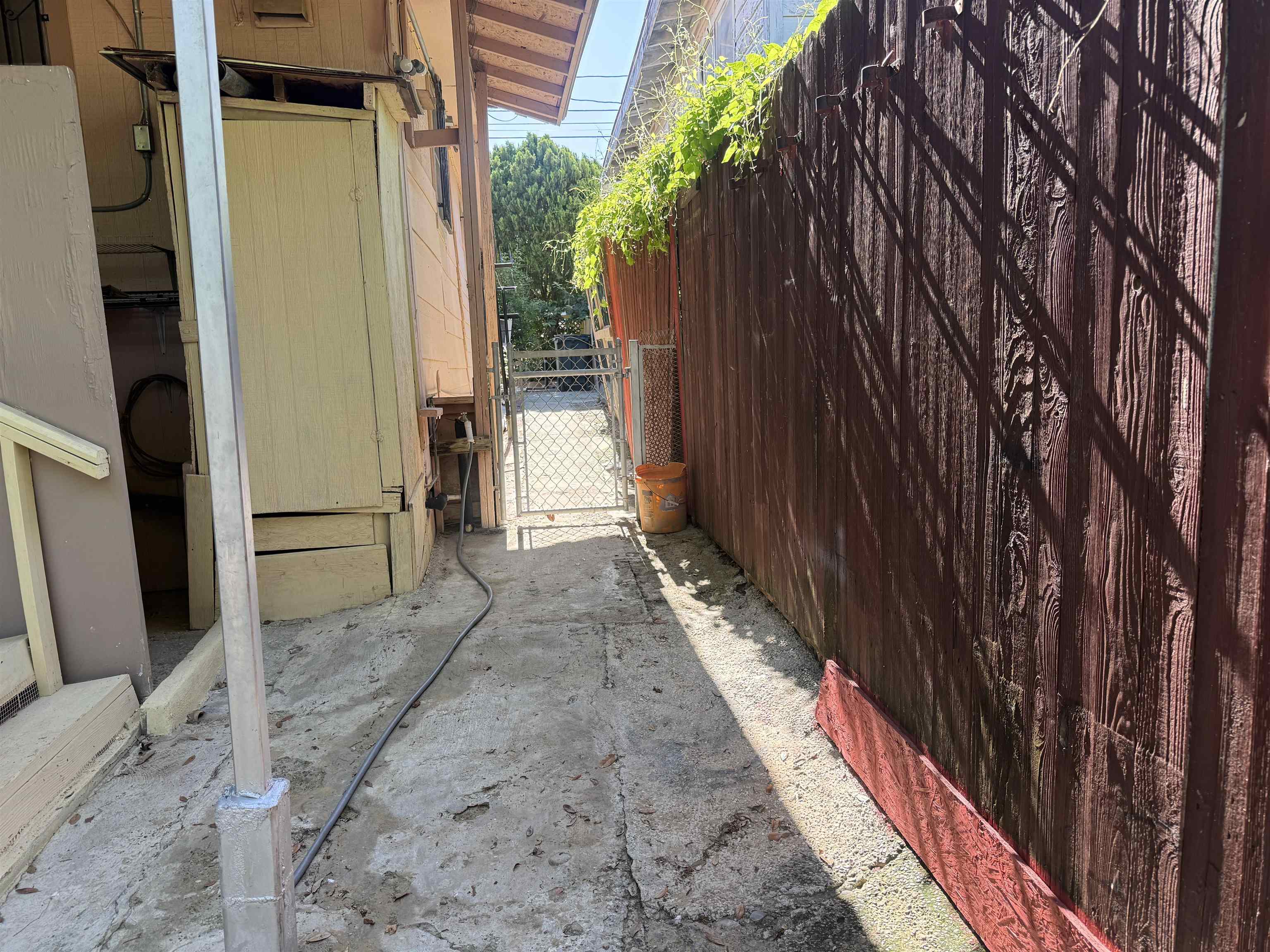 2414 Sanders Ave Property Photo 17