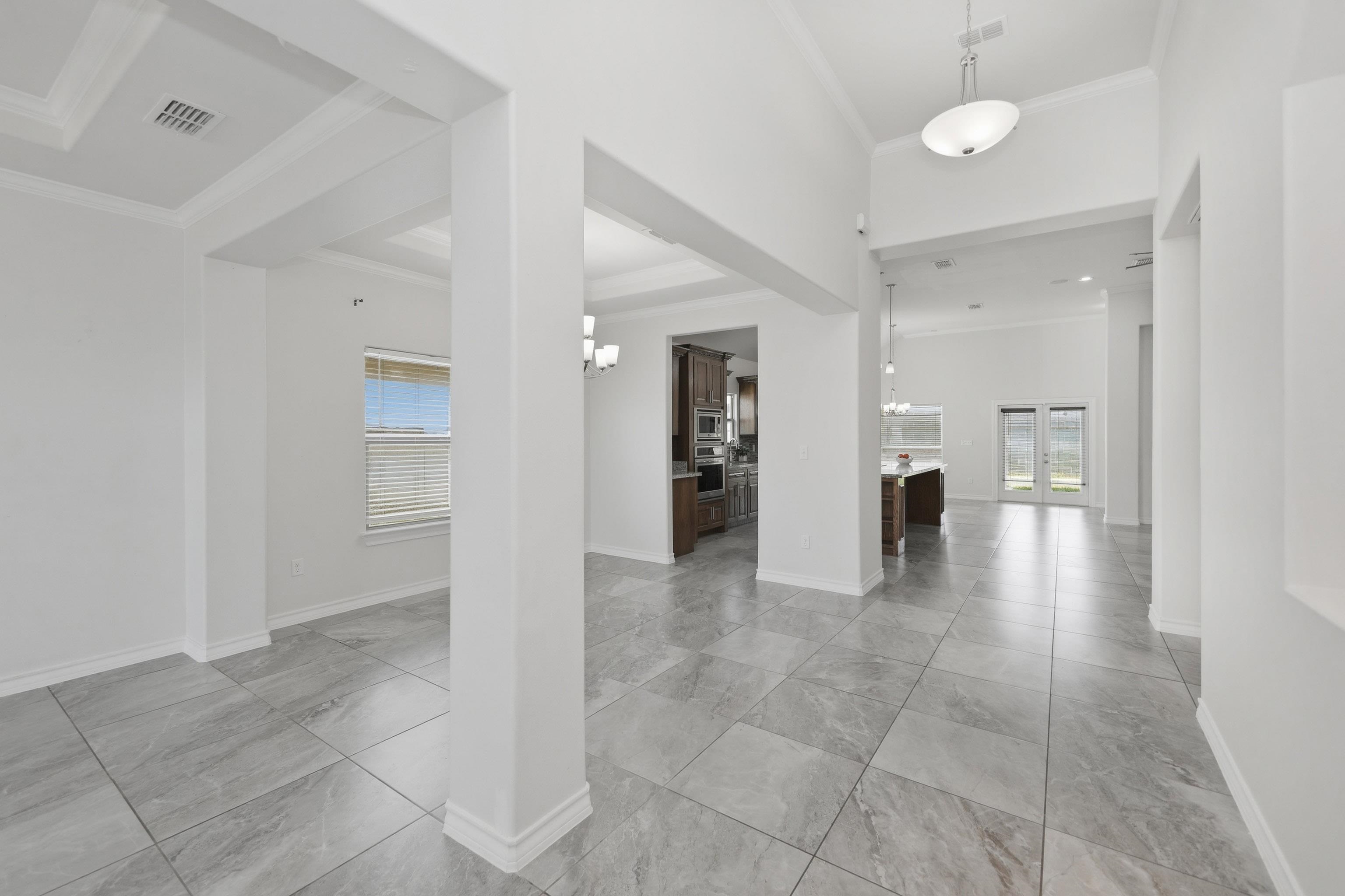 7225 Sylvia Plath Dr Property Photo 4