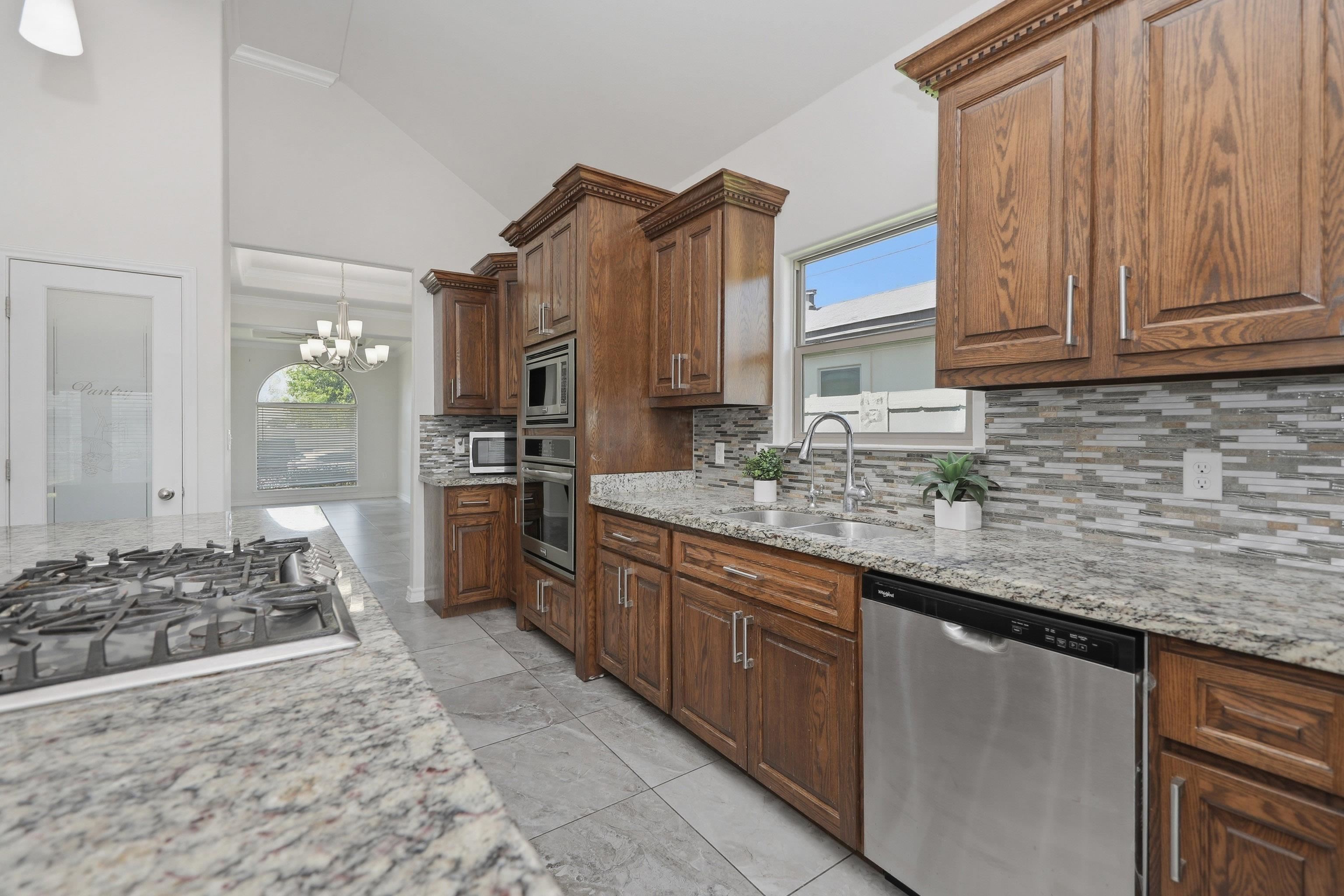 7225 Sylvia Plath Dr Property Photo 16