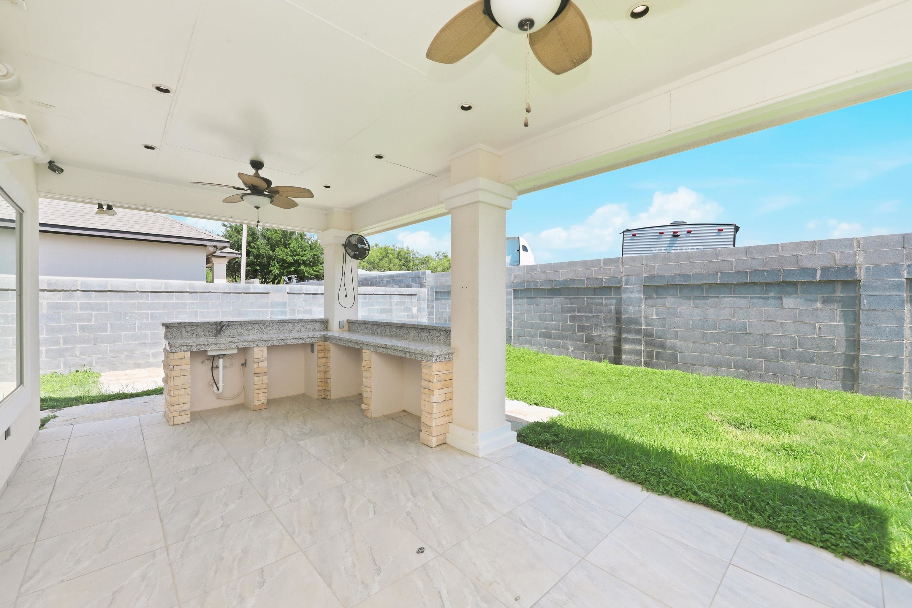 7225 Sylvia Plath Dr Property Photo 37