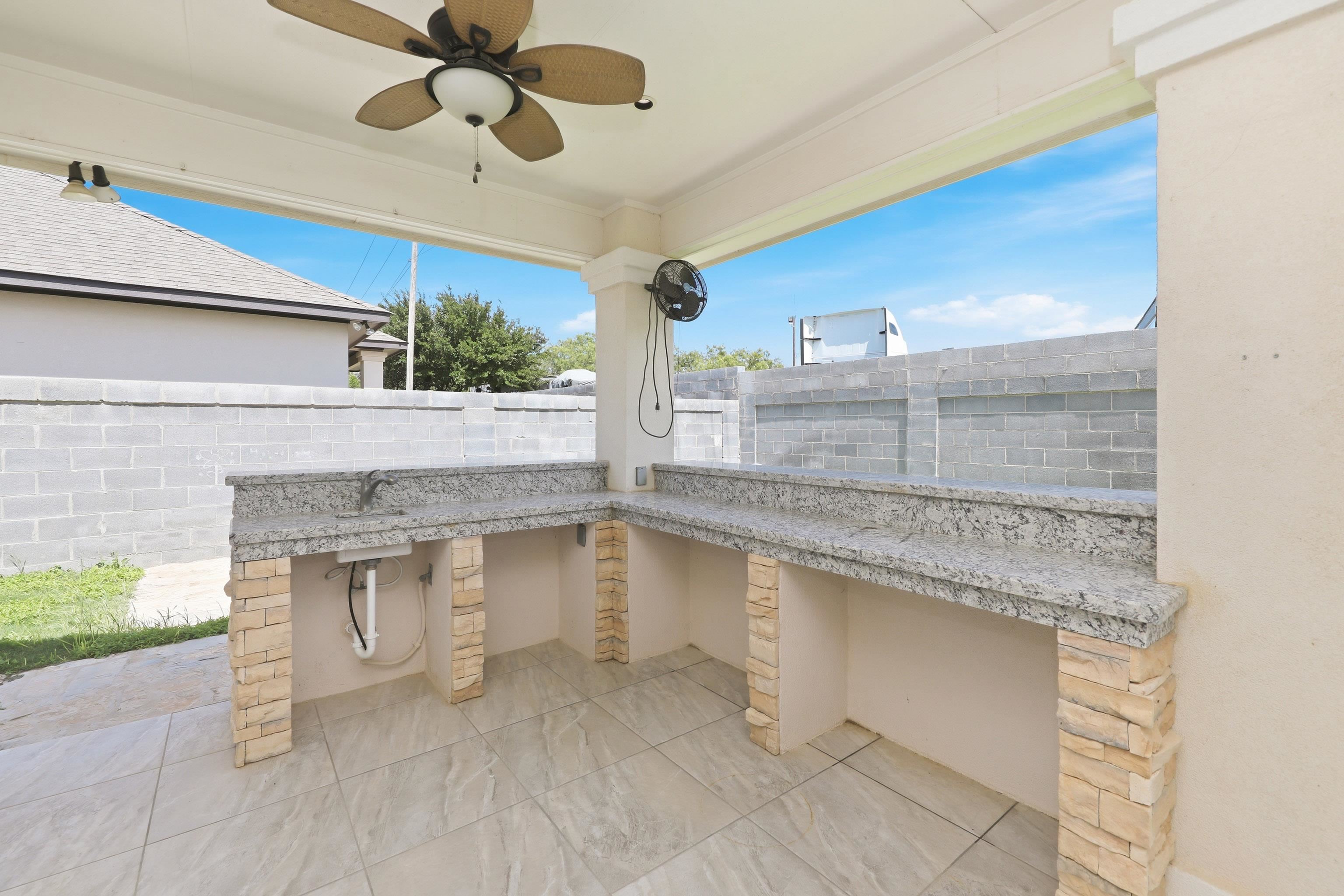 7225 Sylvia Plath Dr Property Photo 38