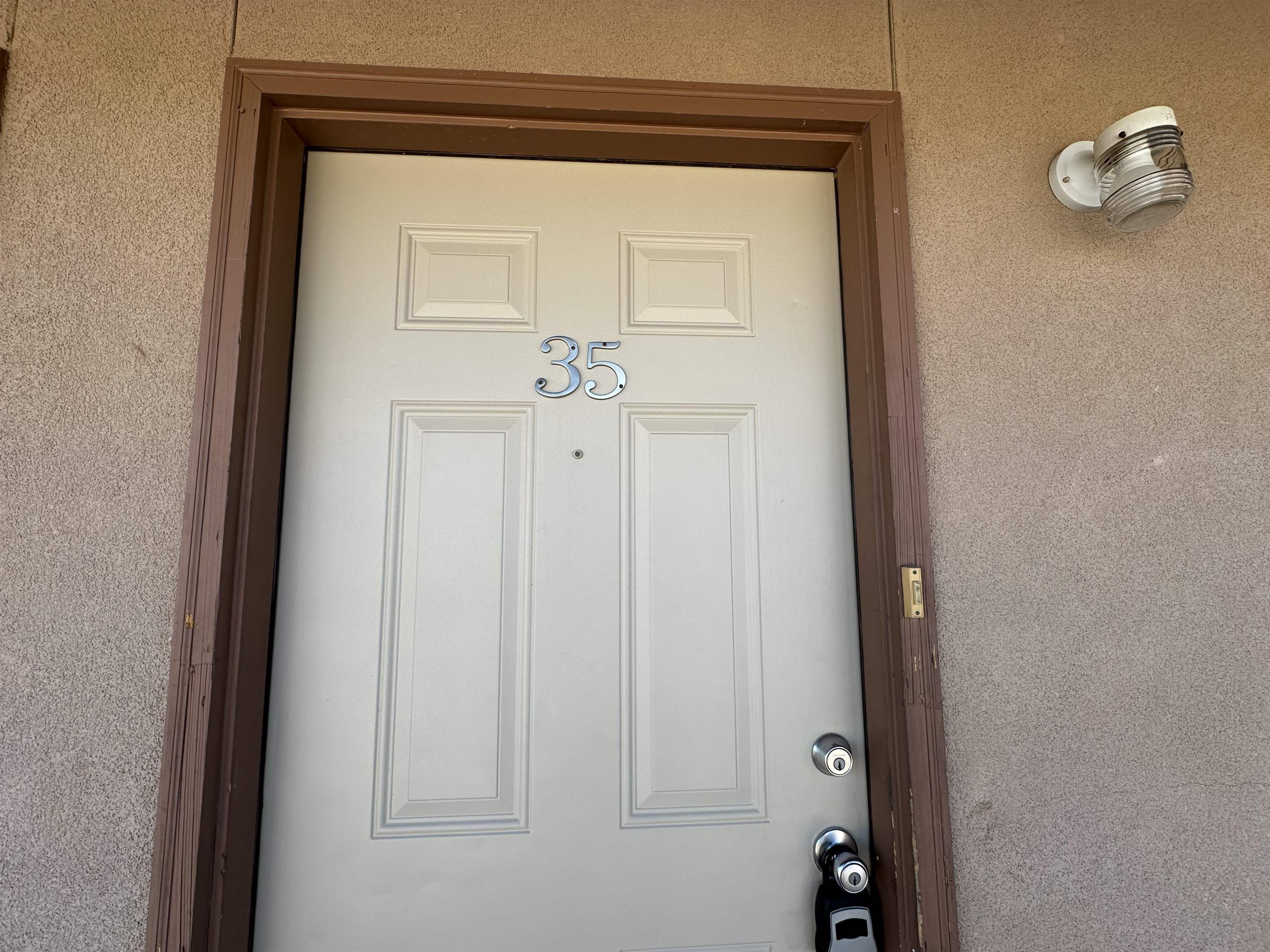 1610 E Plum St 35 Property Photo 1