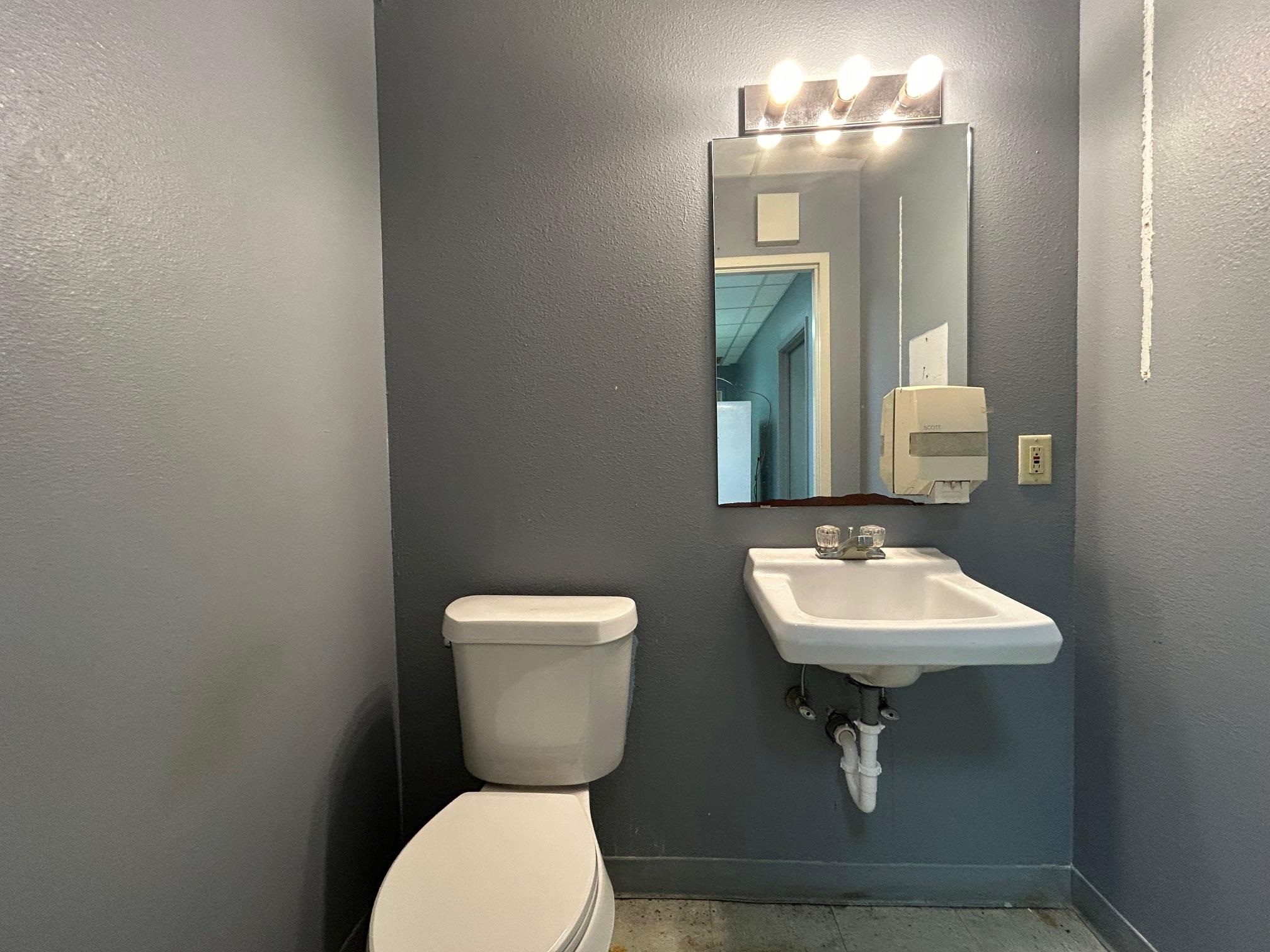 209 W Village Blvd Property Photo 15
