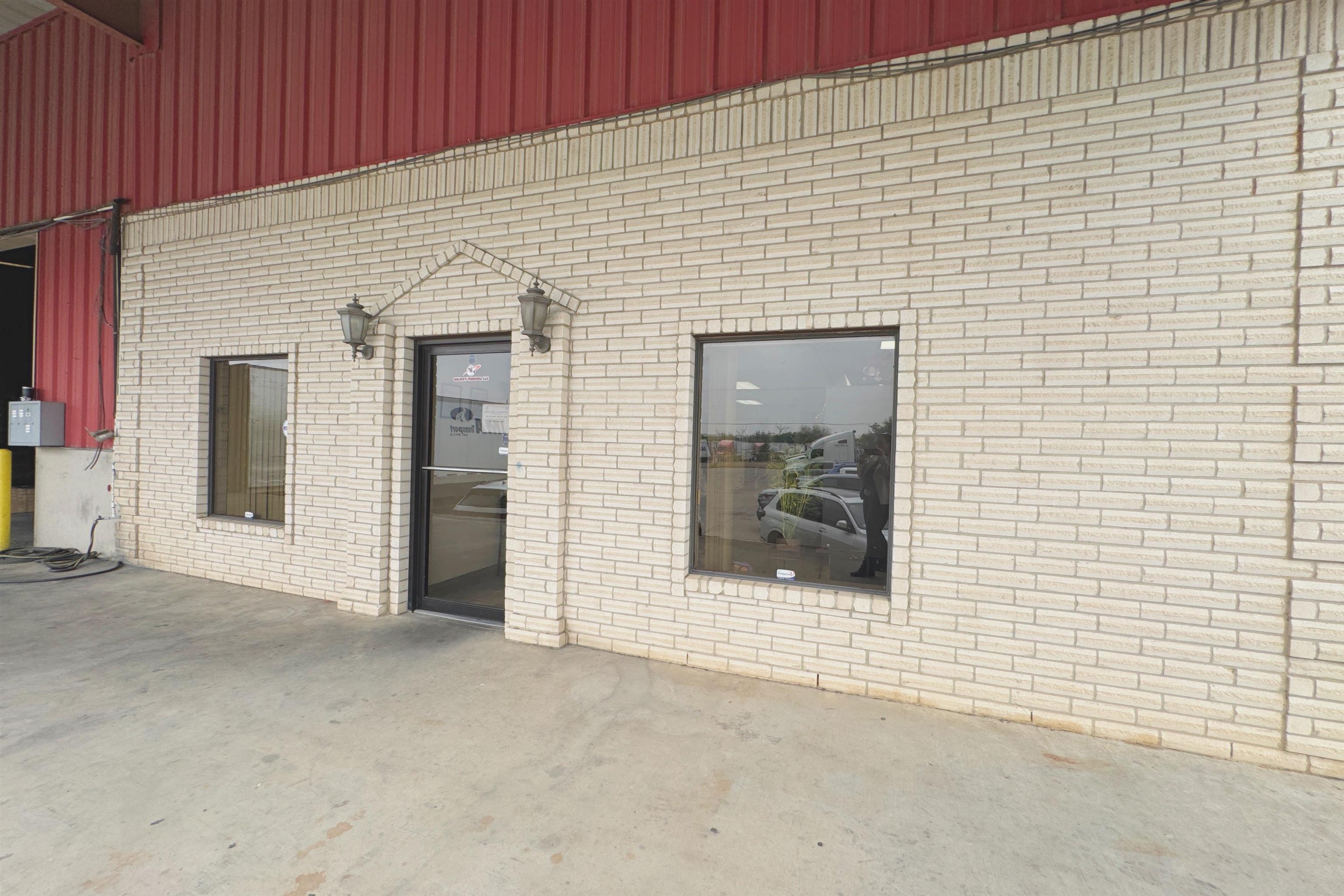 14208 Business Ave Property Photo 3
