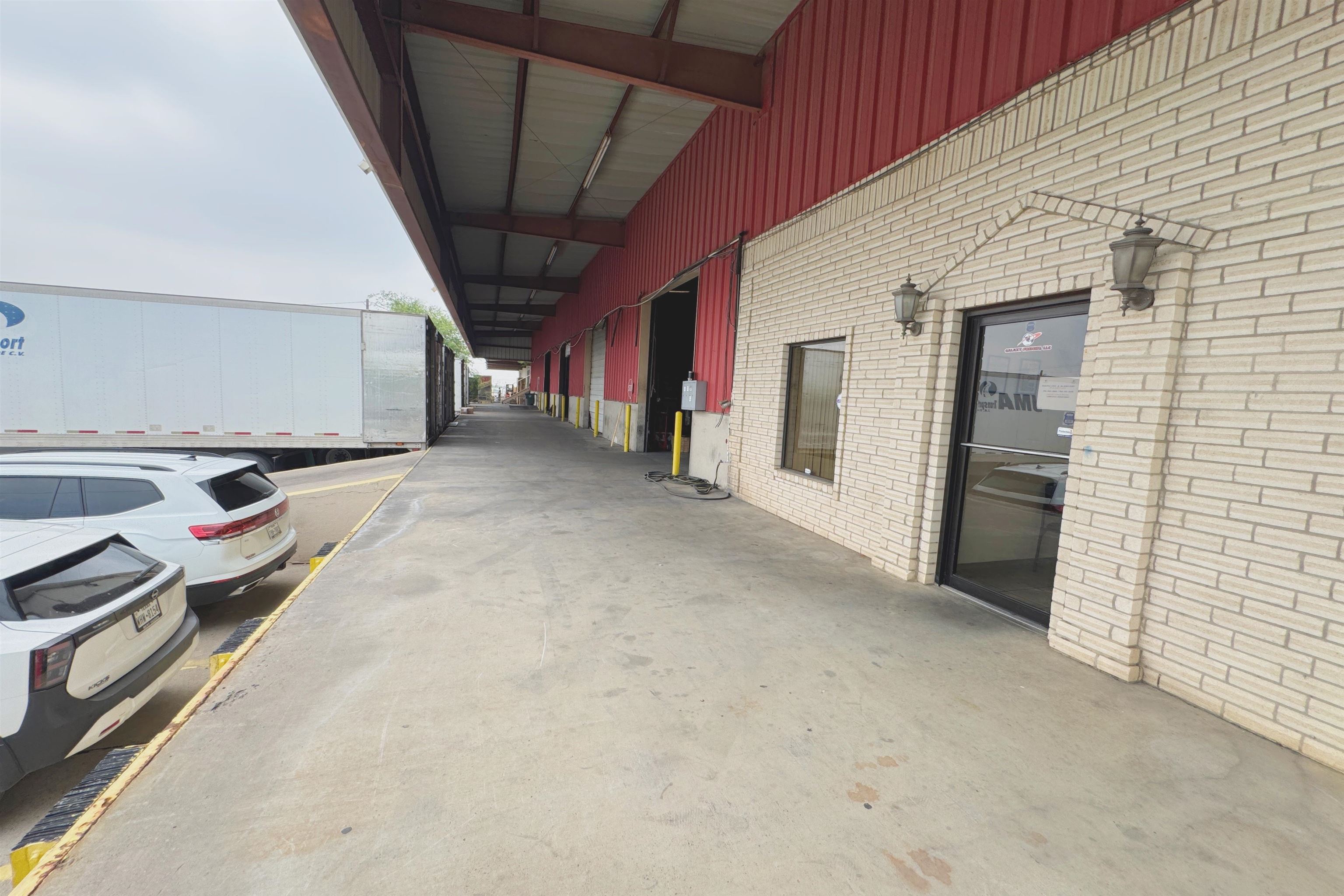 14208 Business Ave Property Photo 5