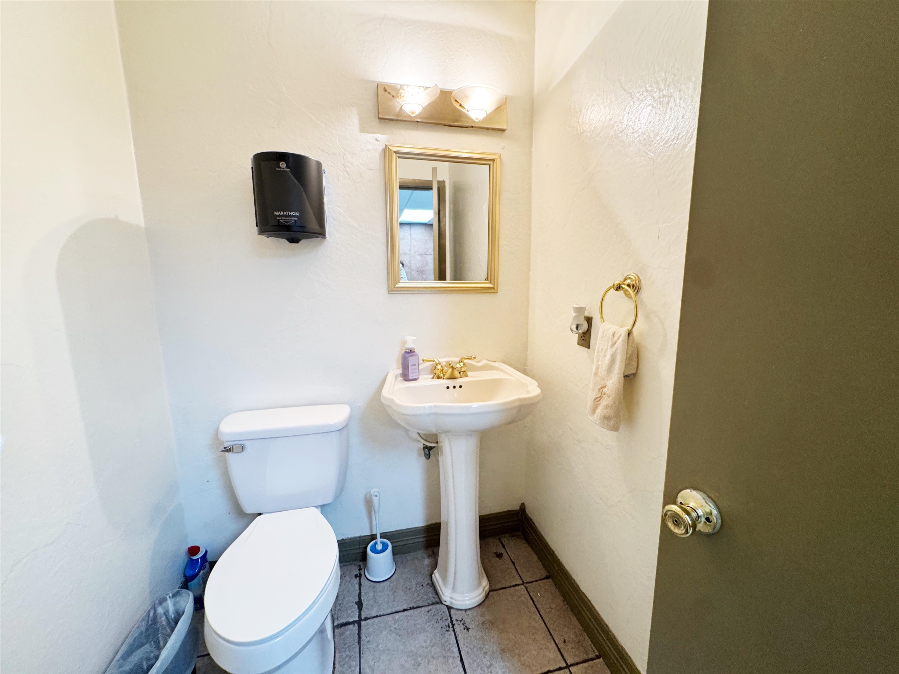 14208 Business Ave Property Photo 24