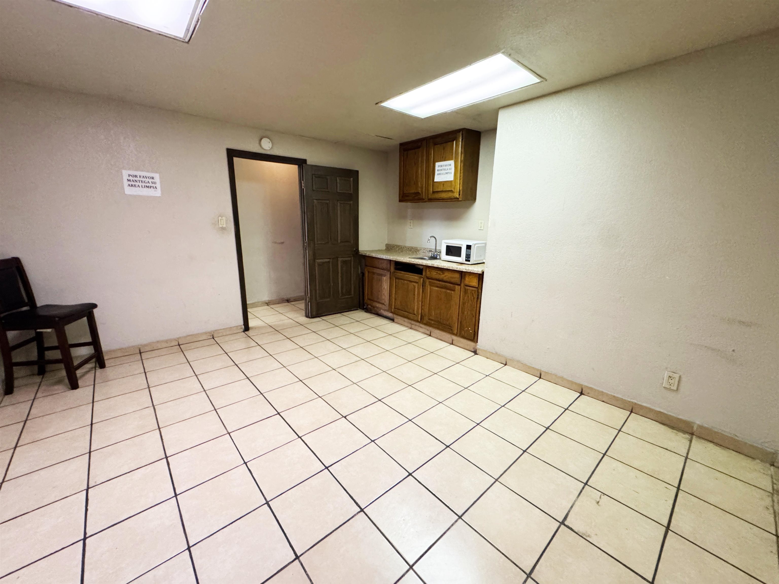 14208 Business Ave Property Photo 25