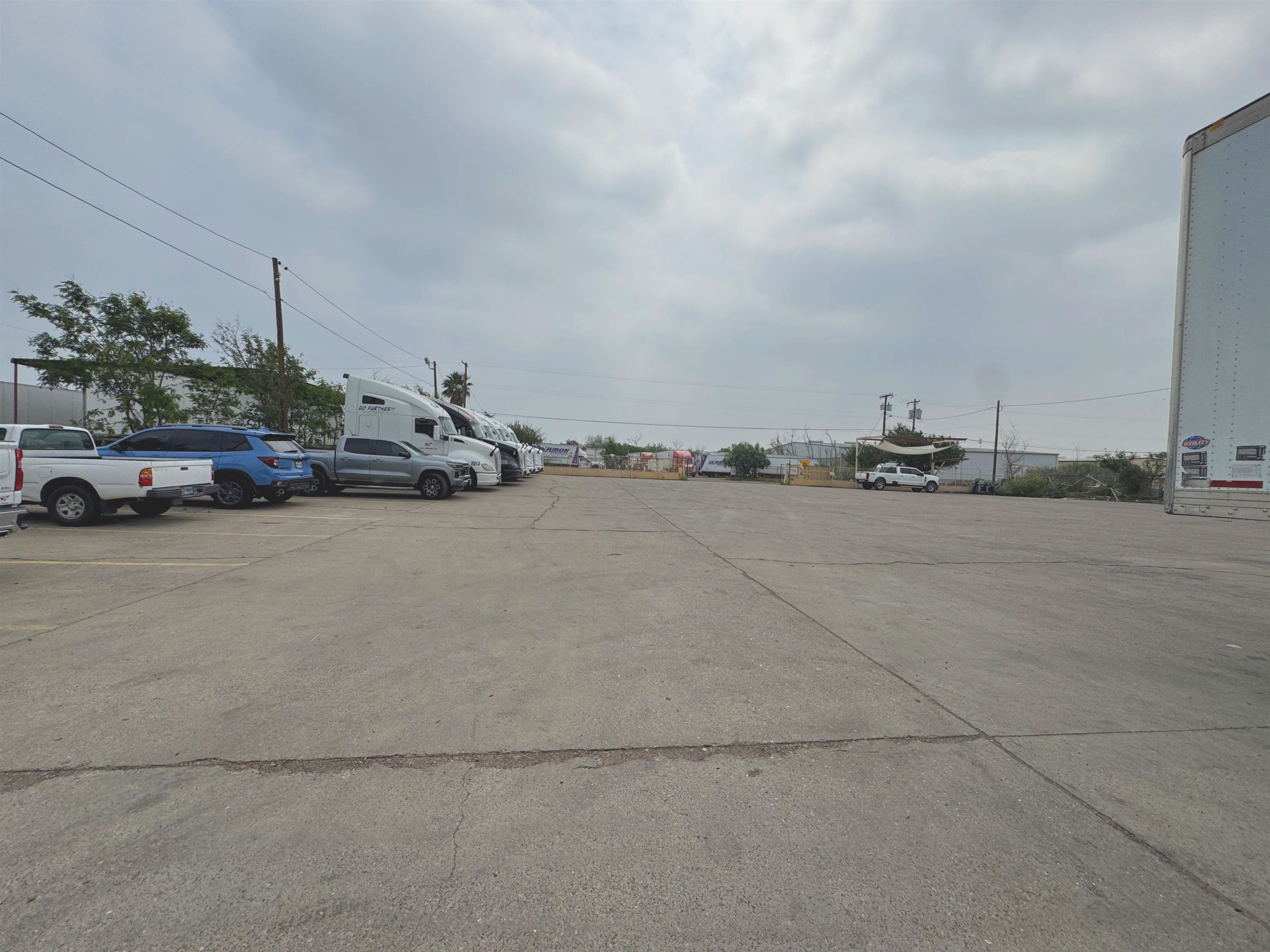 14208 Business Ave Property Photo 37
