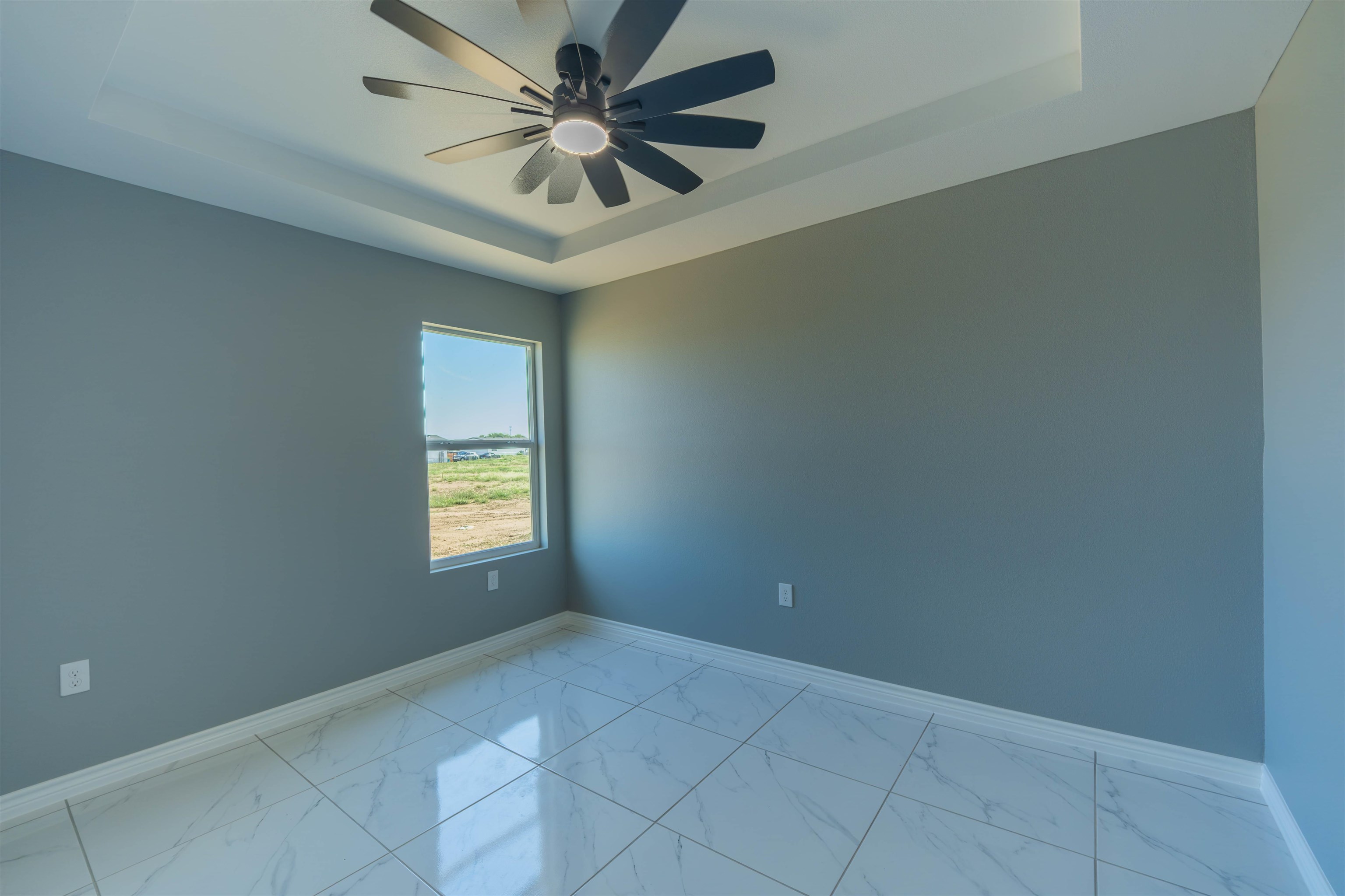 5061 Luna Grande Lp. Property Photo 18