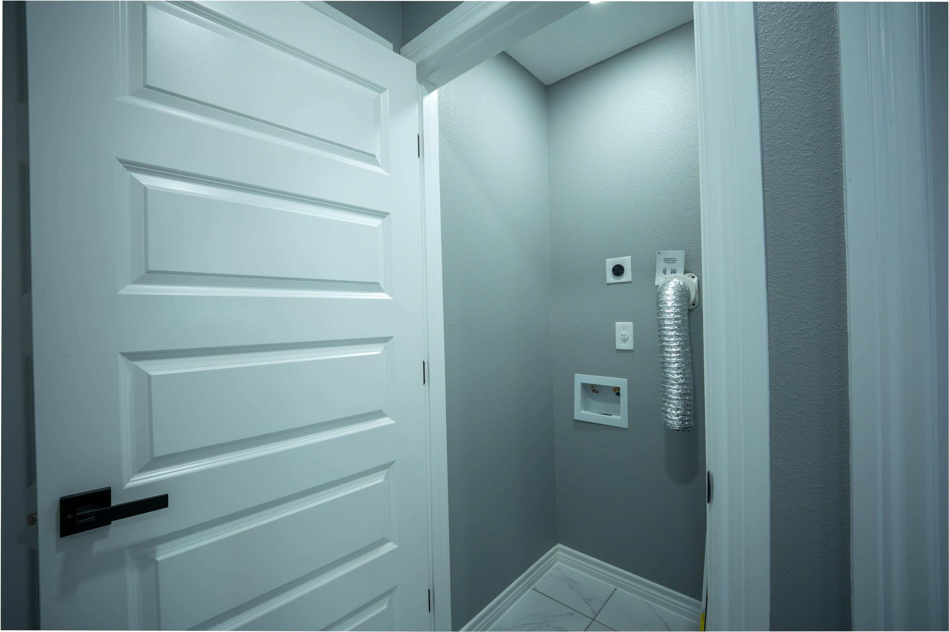 5061 Luna Grande Lp. Property Photo 29