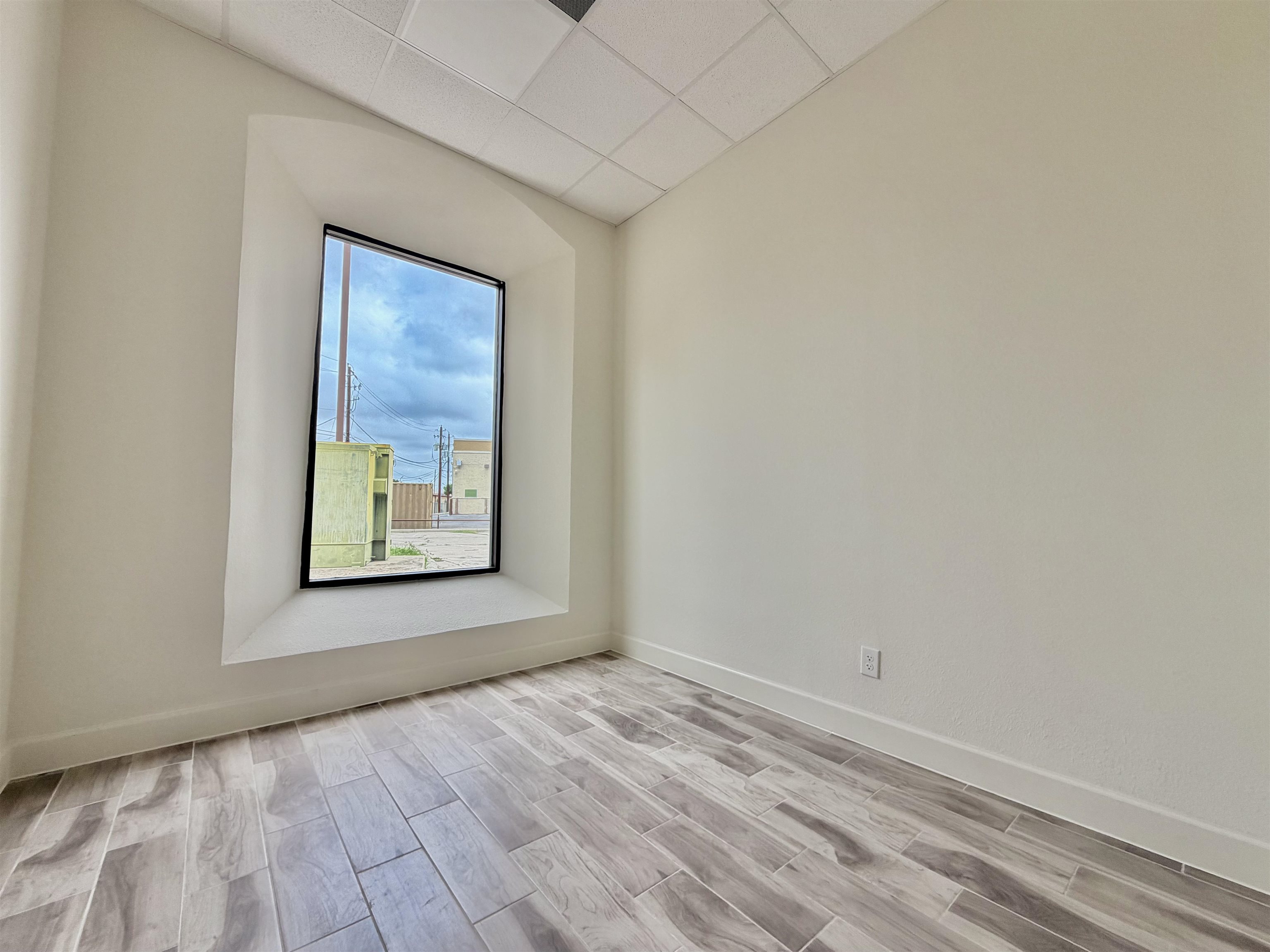 102 Del Ct Property Photo 11