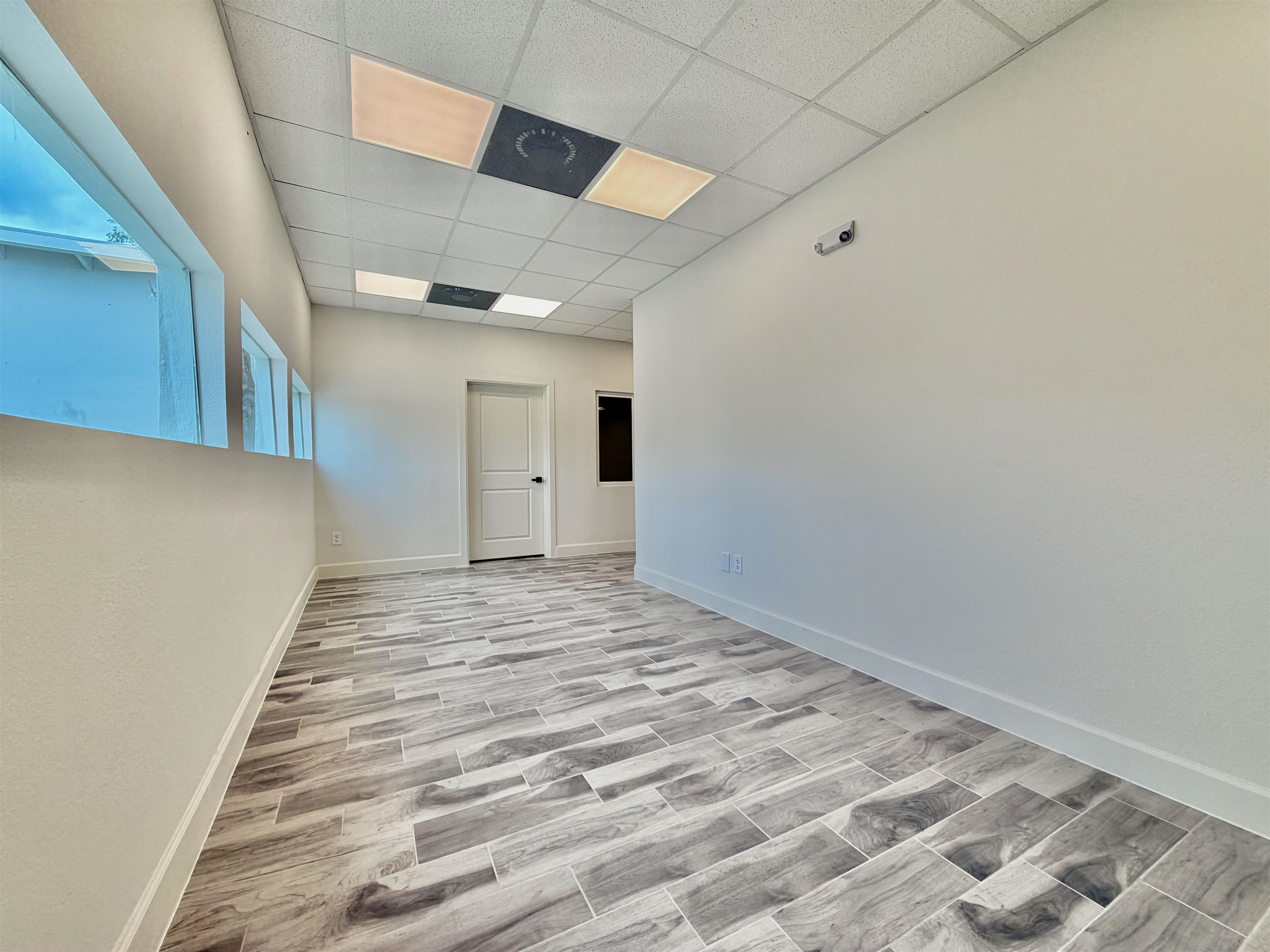 102 Del Ct Property Photo 8