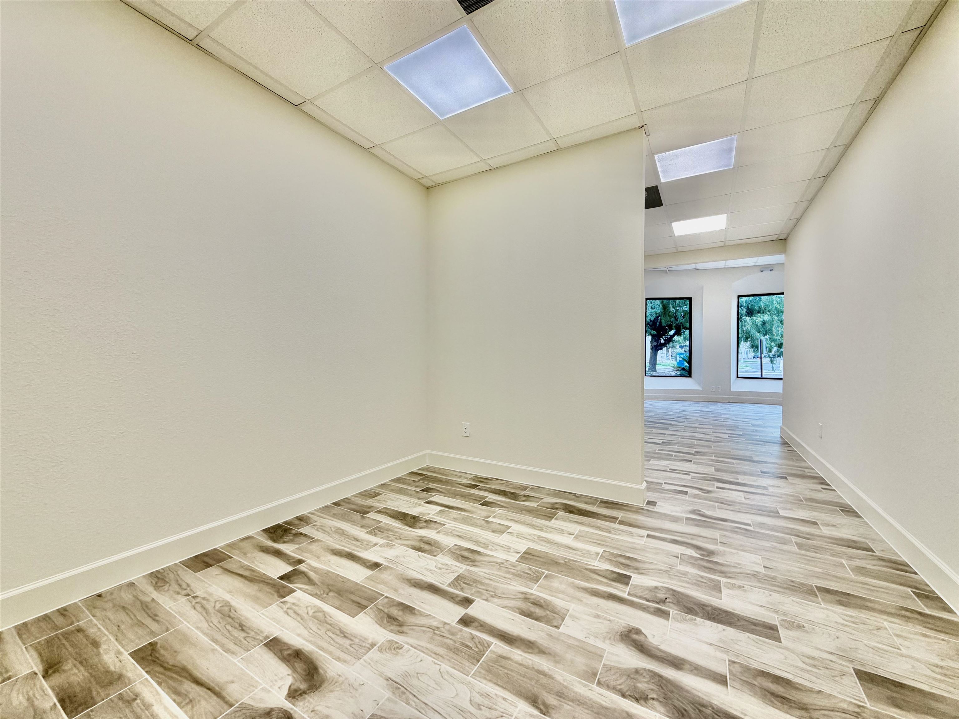 102 Del Ct Property Photo 8