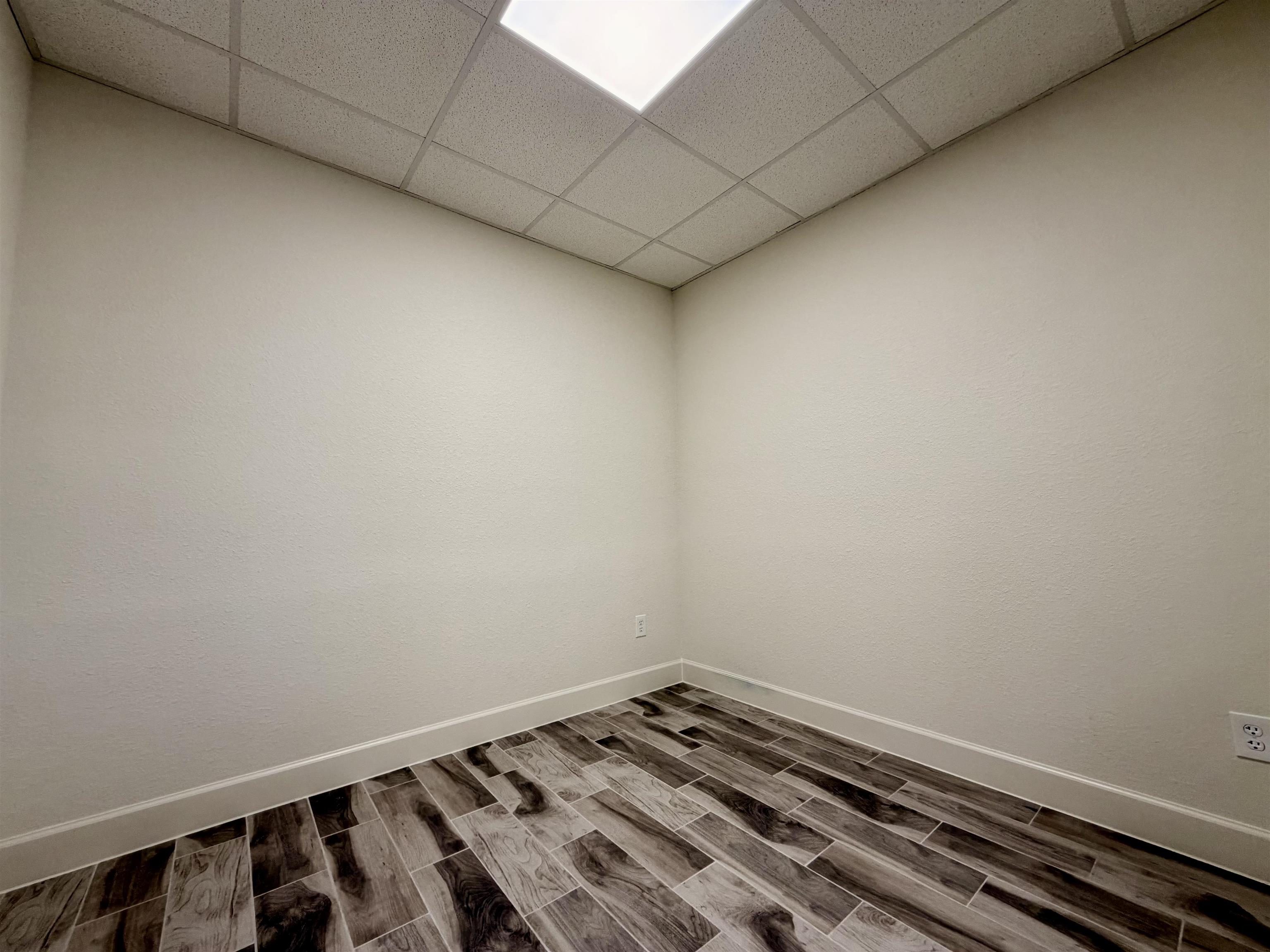 102 Del Ct Property Photo 12