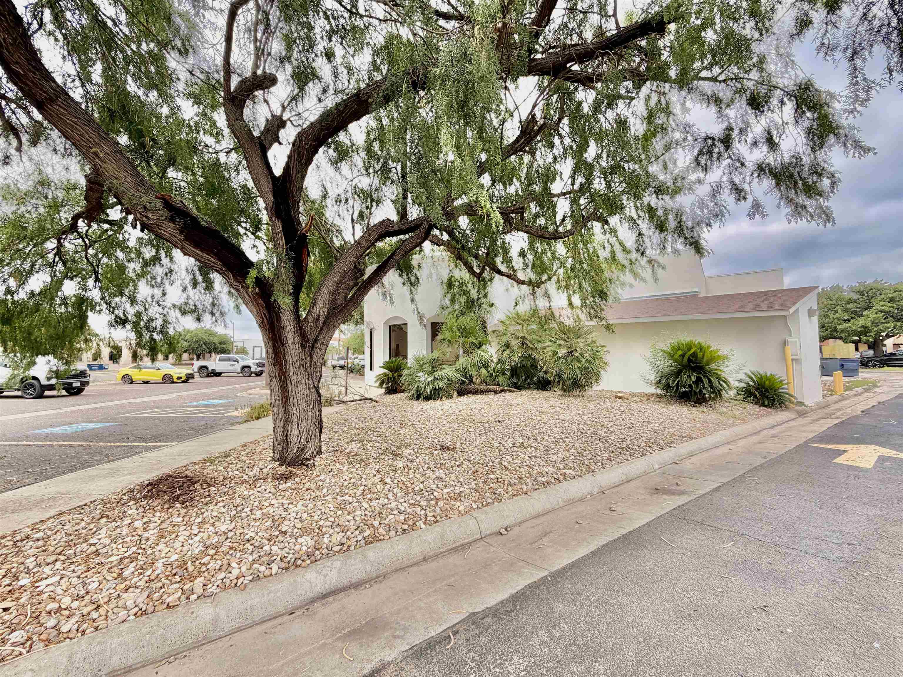 102 Del Ct Property Photo 16