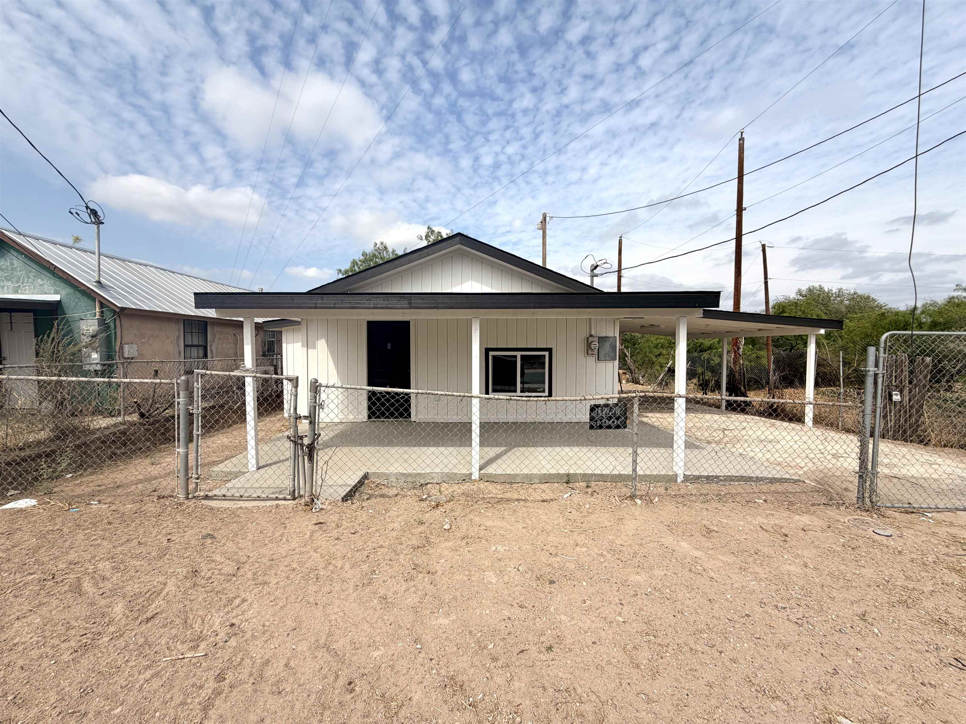 2204 Camp Street Property Photo 1