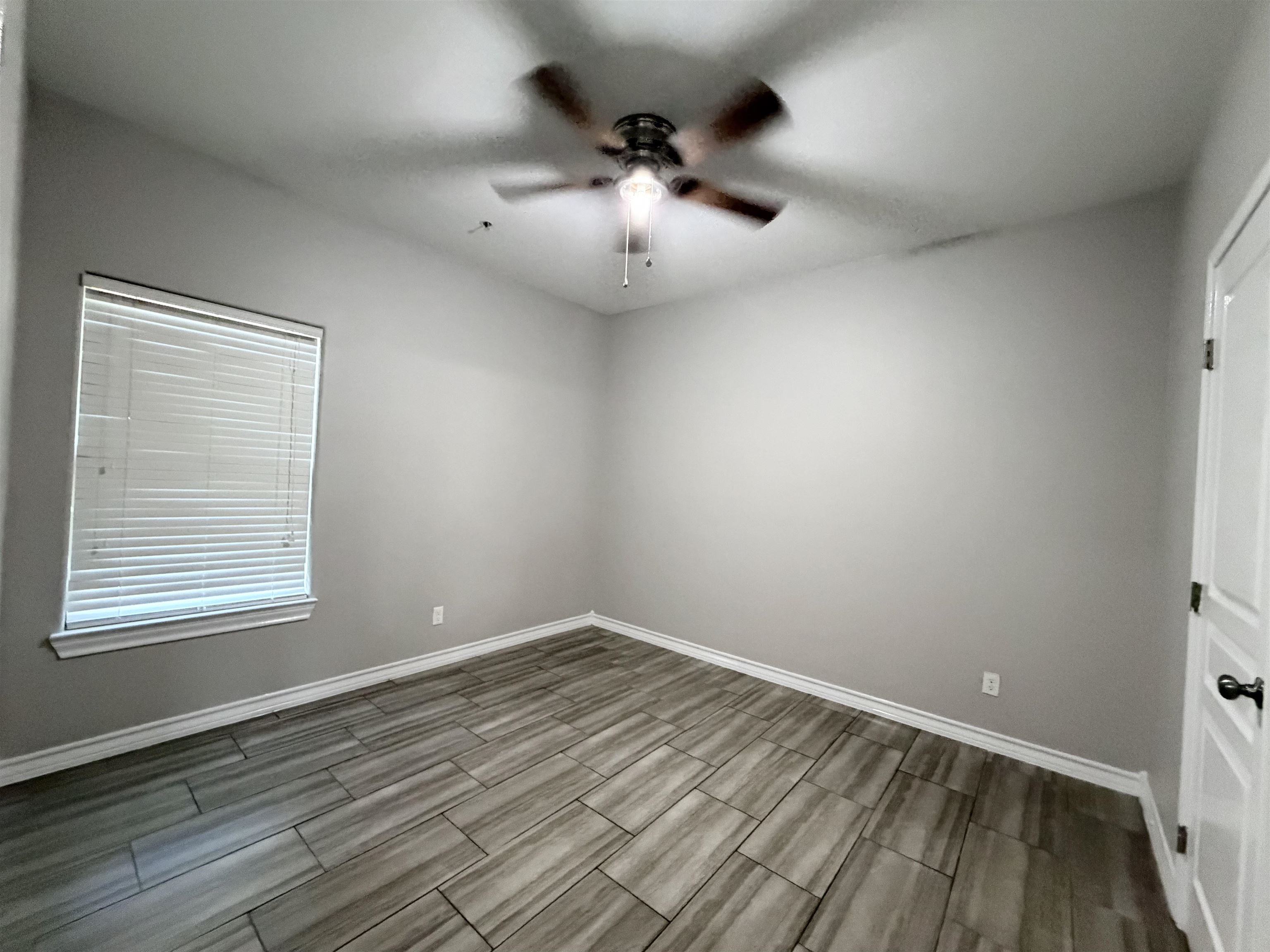 5601 Cuenca Dr F Property Photo 9