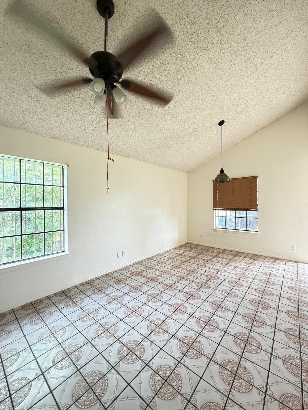 1507 Agave Dr Property Photo 4