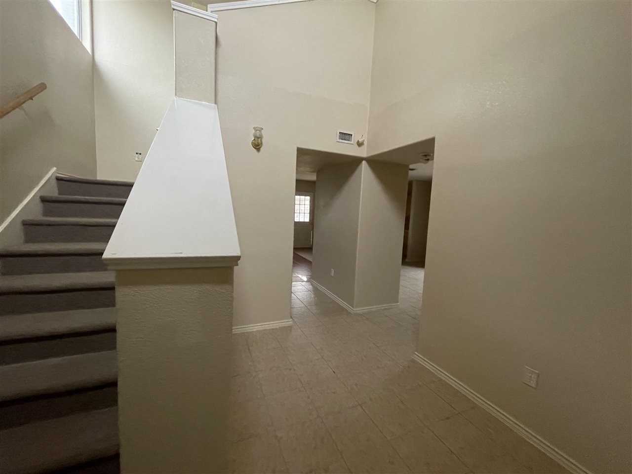519 Gandara Dr Property Photo 2