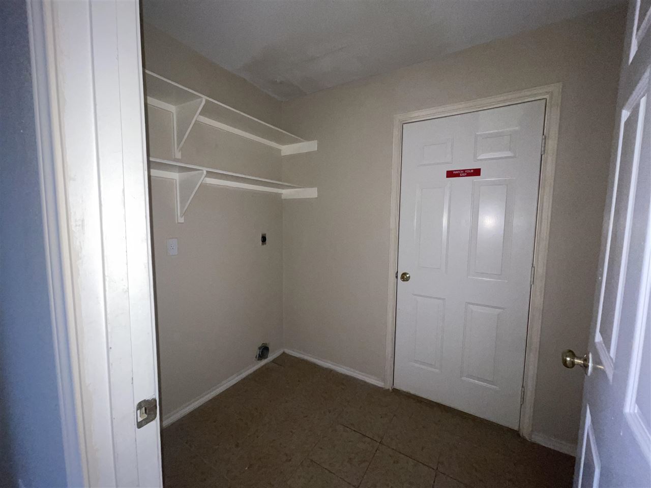 519 Gandara Dr Property Photo 3