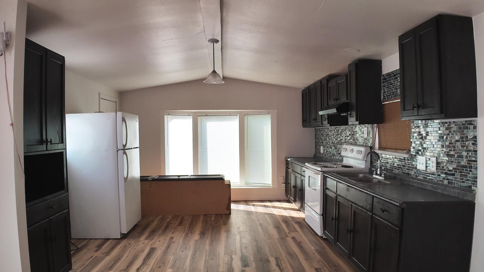 803 E Calais E Pl Property Photo 5