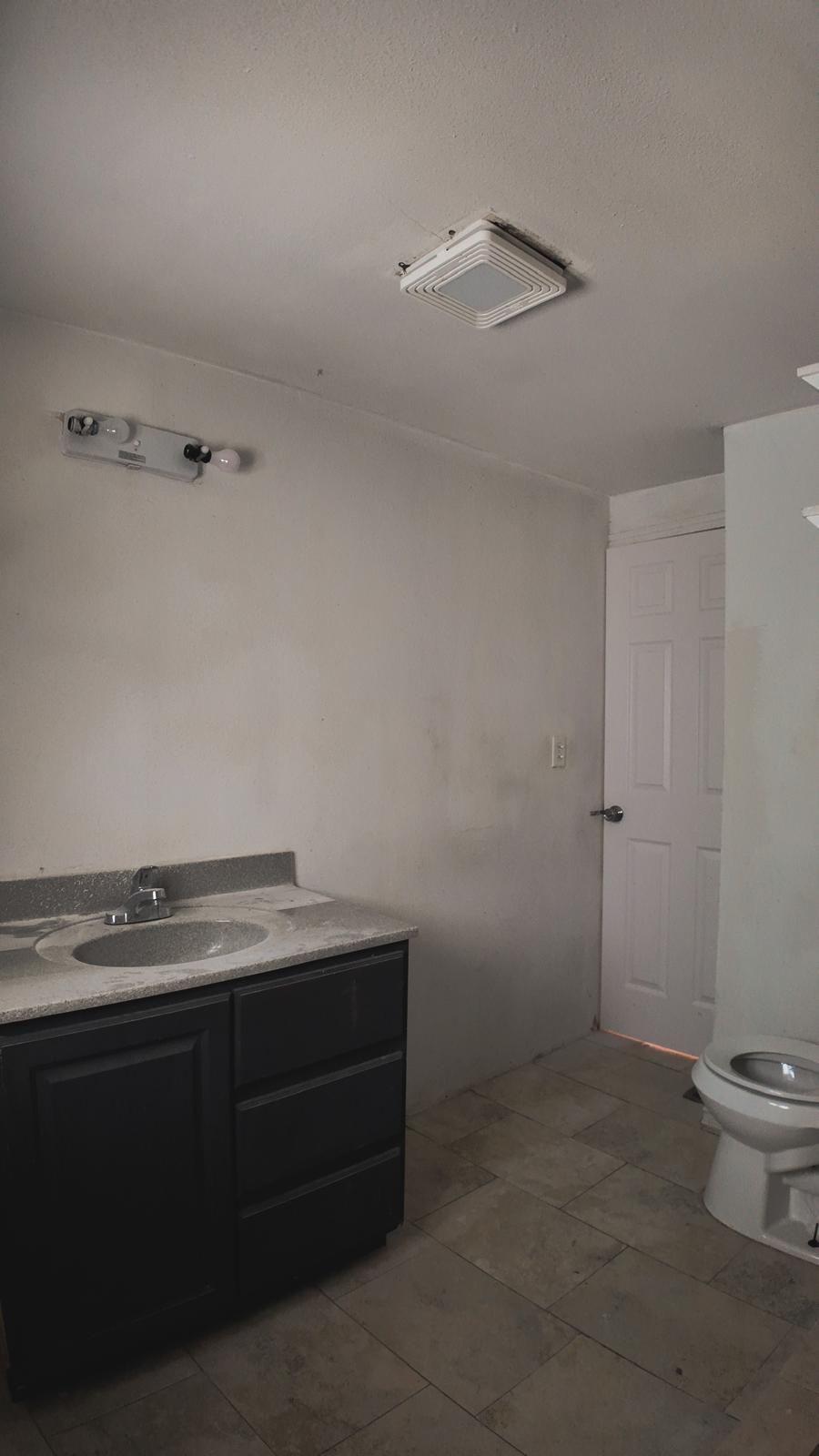 803 E Calais E Pl Property Photo 11
