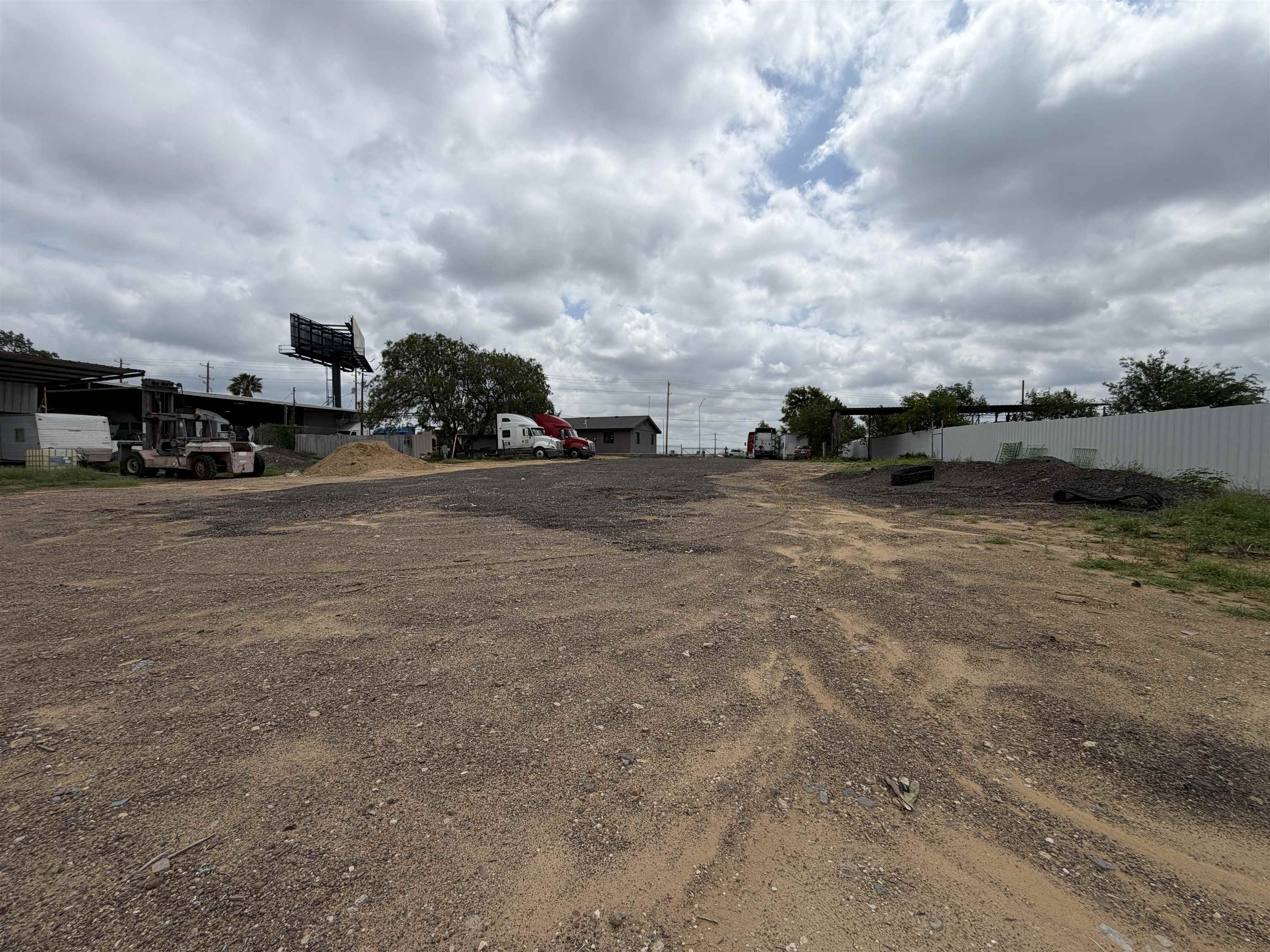 18209 Fm 1472 Property Photo 18