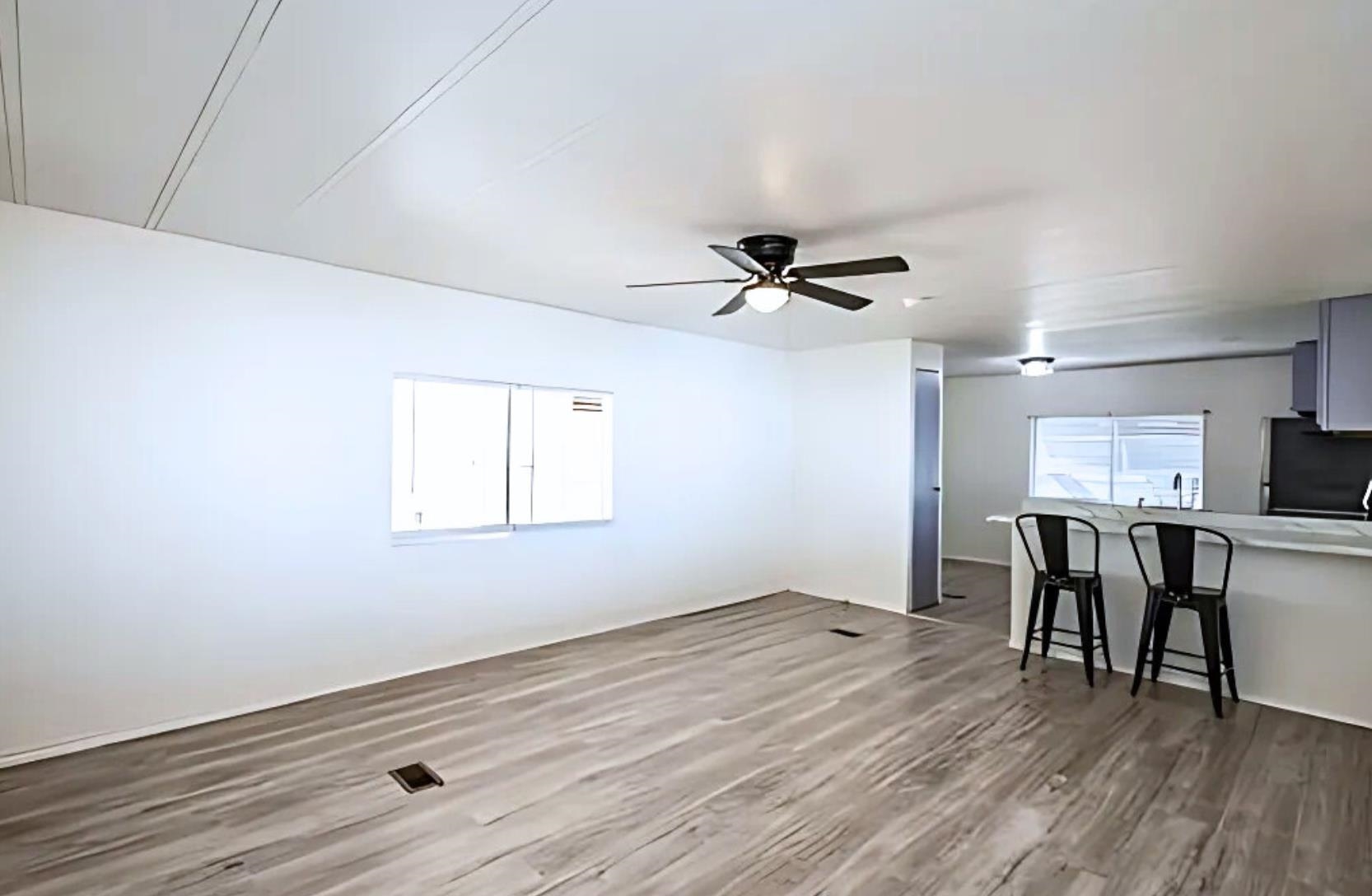 100 Blossum Blvd. Property Photo 7