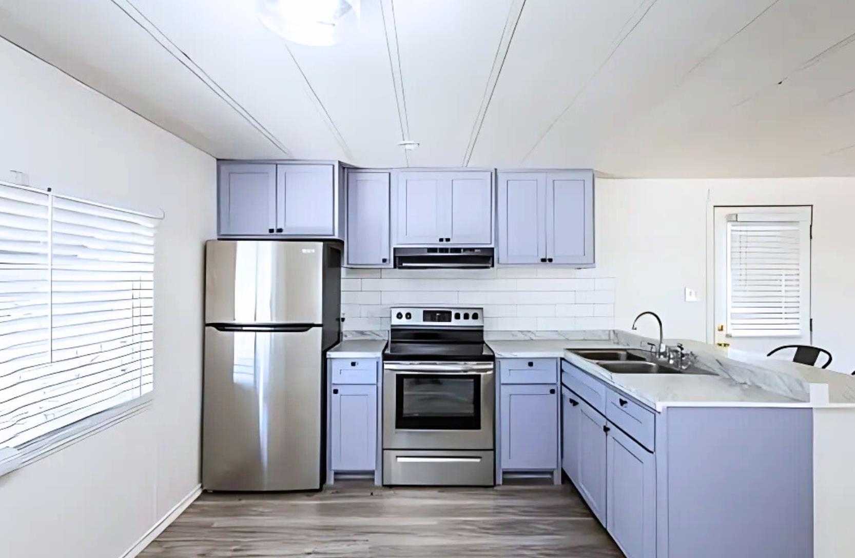 100 Blossum Blvd. Property Photo 11
