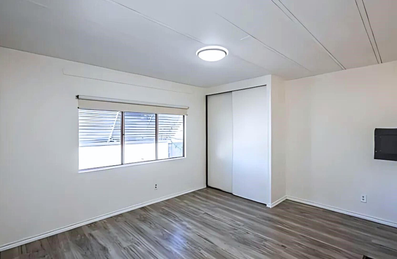 100 Blossum Blvd. Property Photo 16