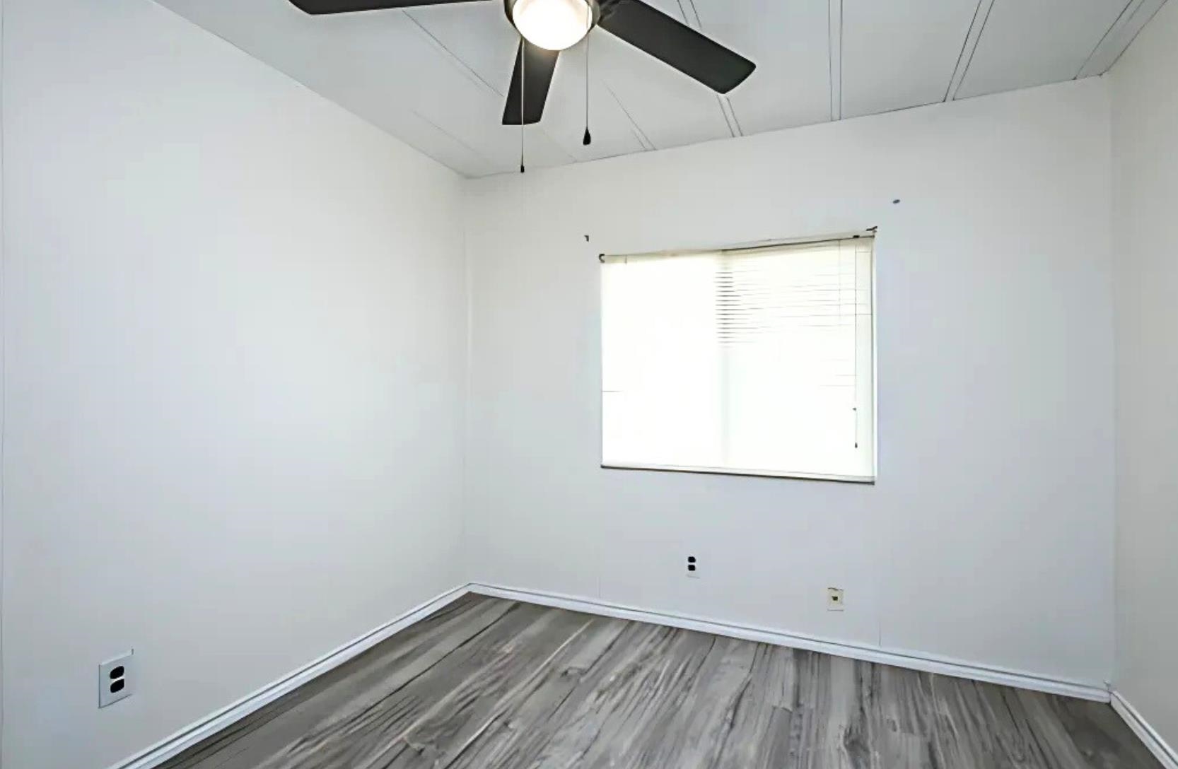 100 Blossum Blvd. Property Photo 17