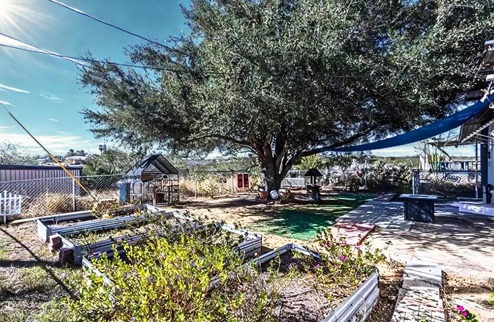 100 Blossum Blvd. Property Photo 27