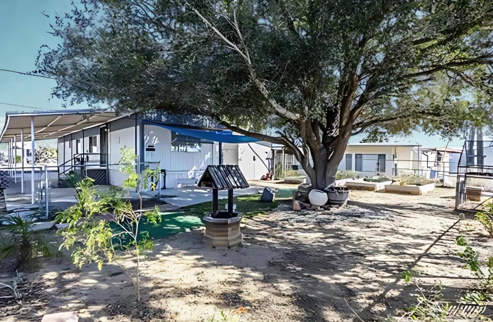 100 Blossum Blvd. Property Photo 28