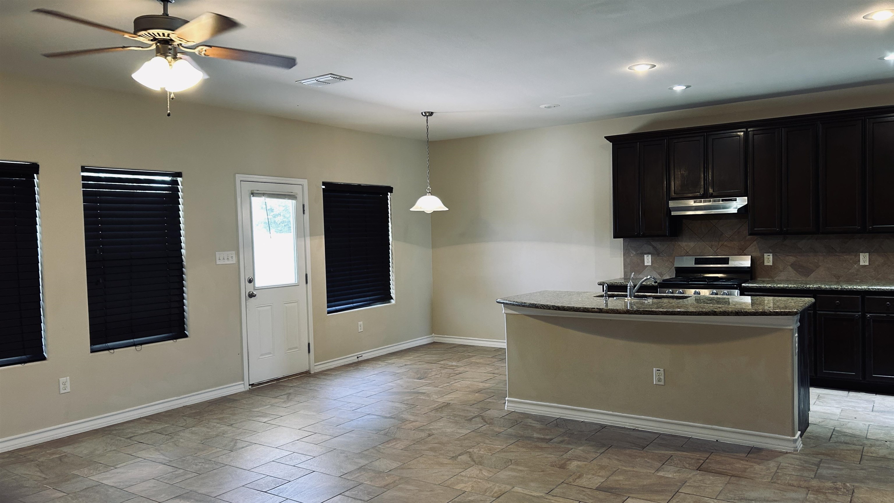 332 Silverleaf Oak Dr Property Photo 7
