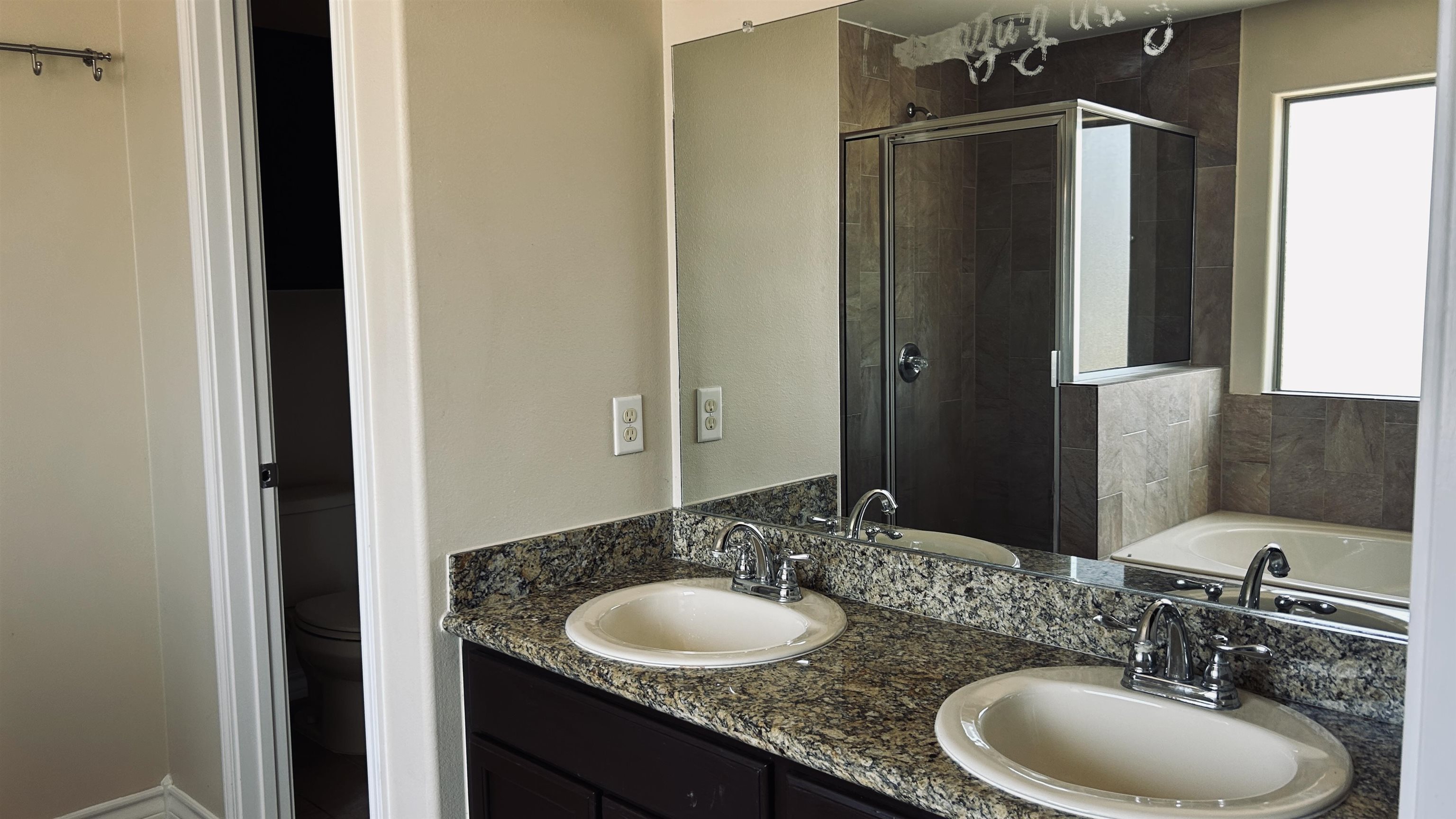 332 Silverleaf Oak Dr Property Photo 18