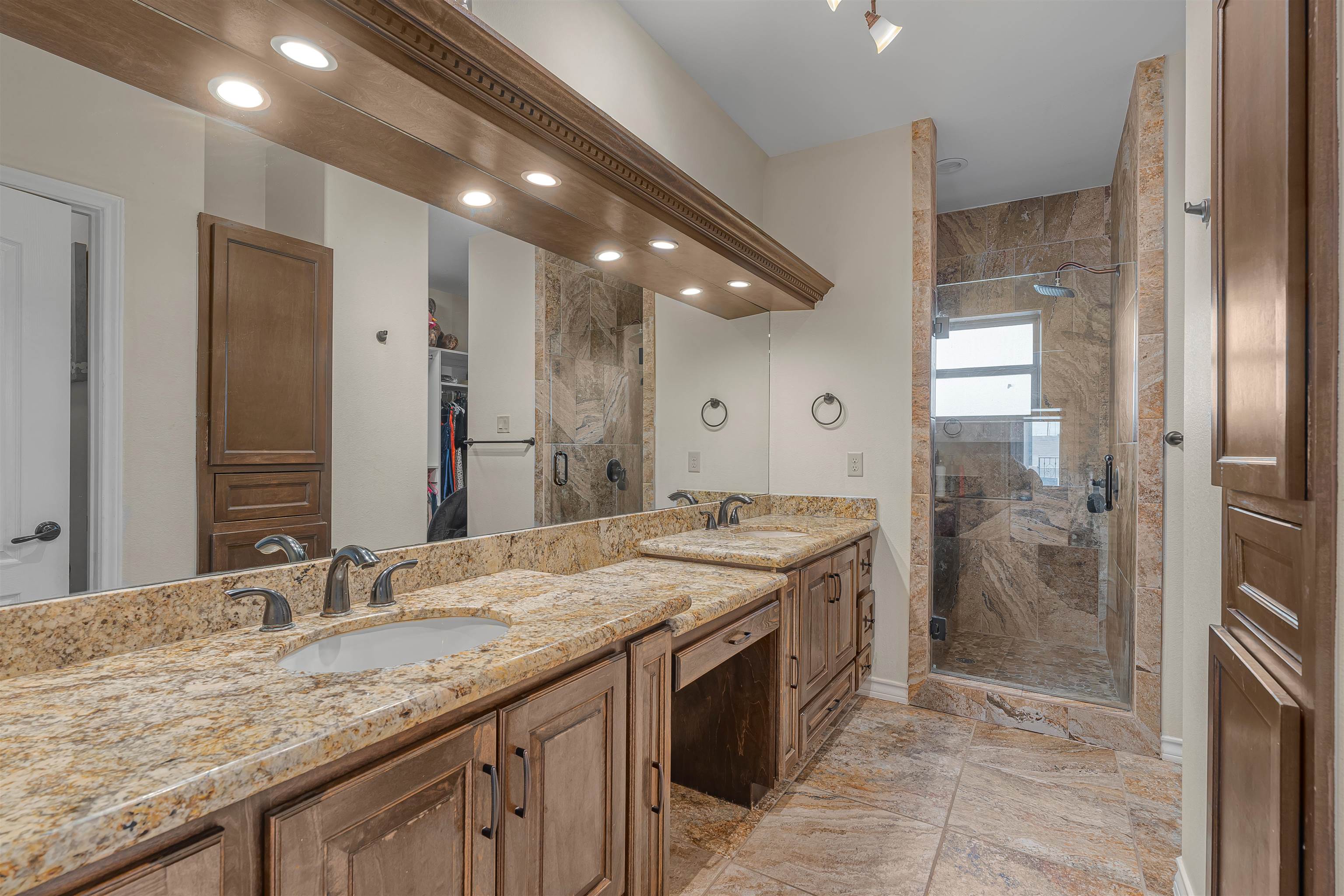 6310 Aloe Vera Dr Property Photo 17
