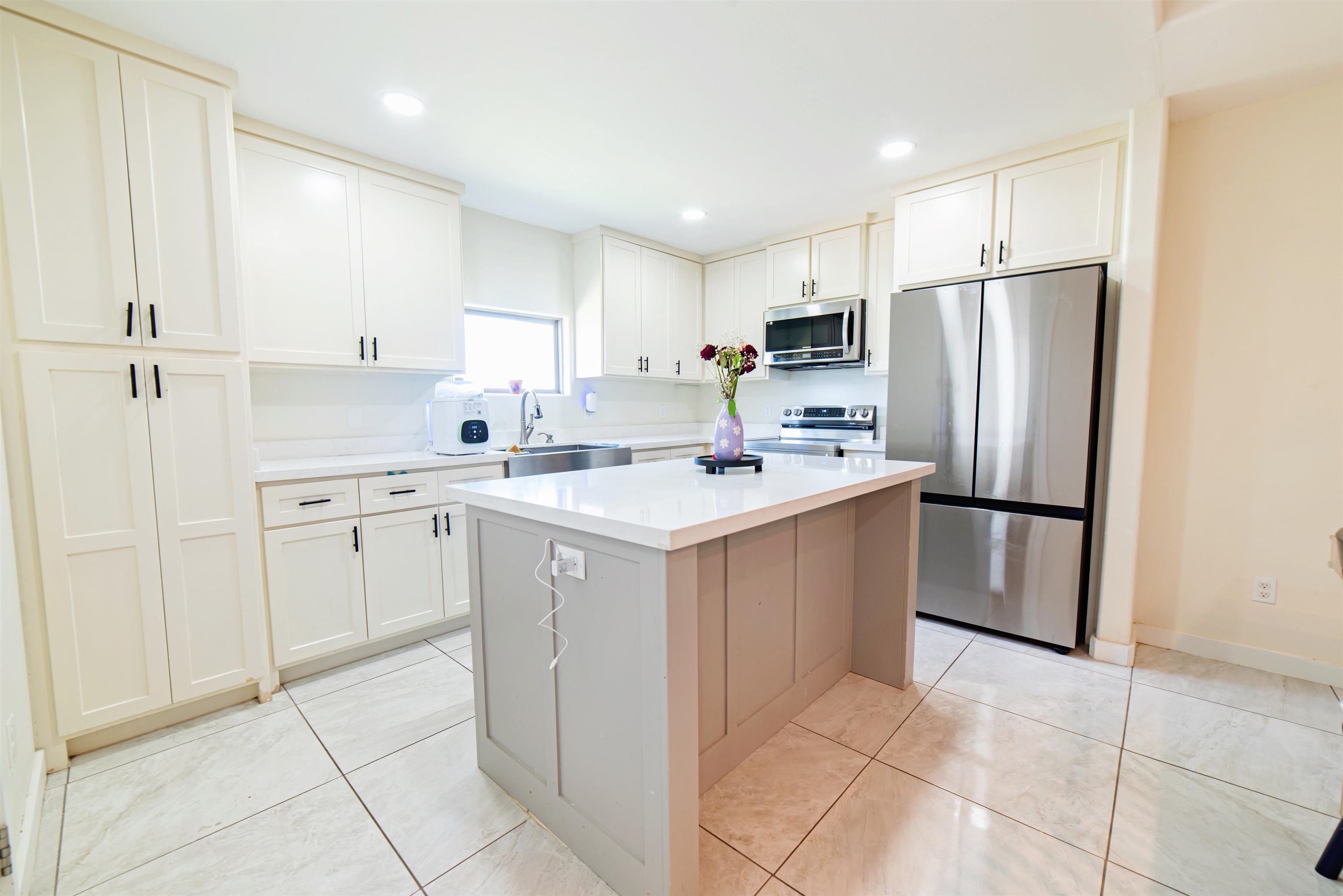 5108 Plasencia Ln. Property Photo 7