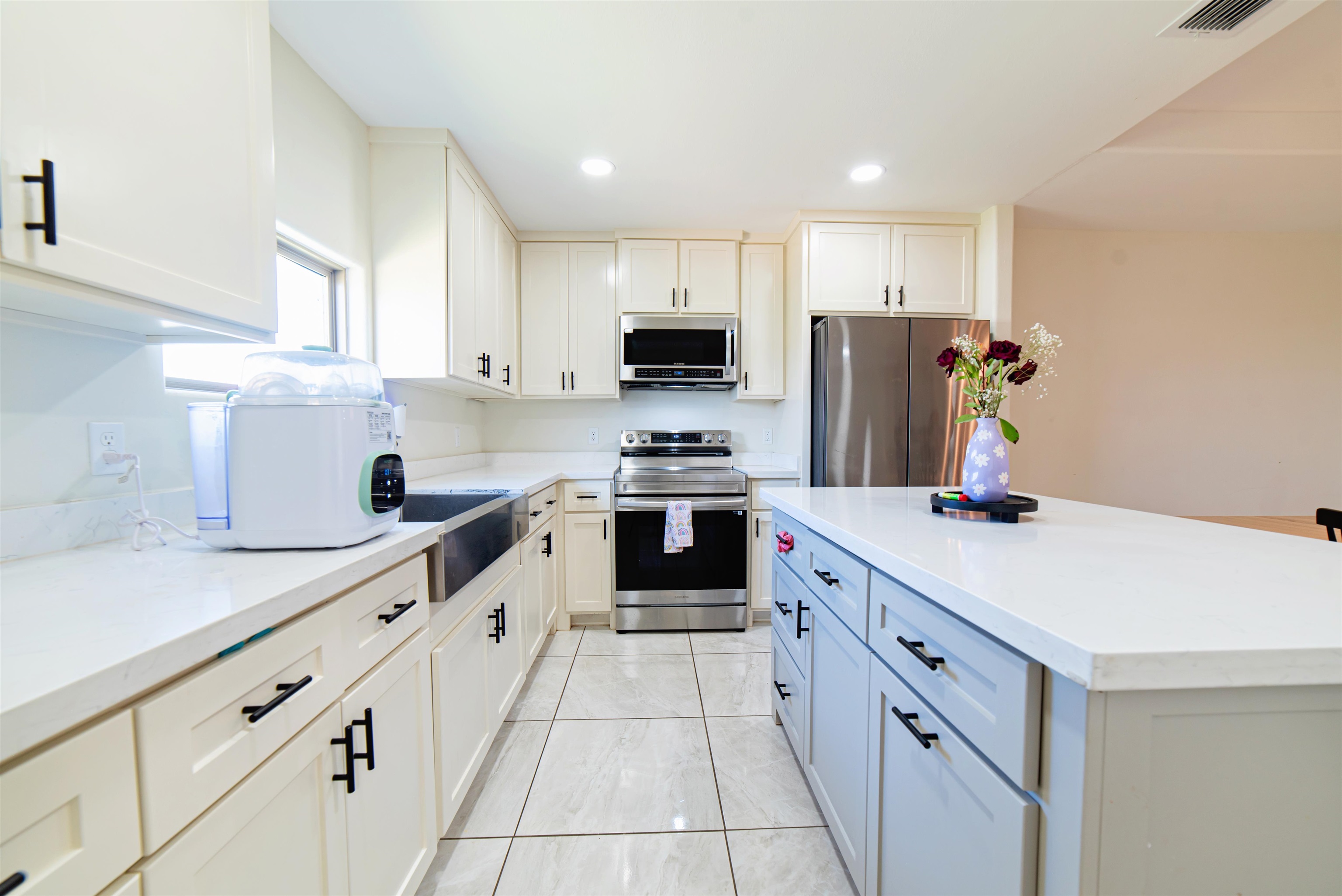 5108 Plasencia Ln. Property Photo 8