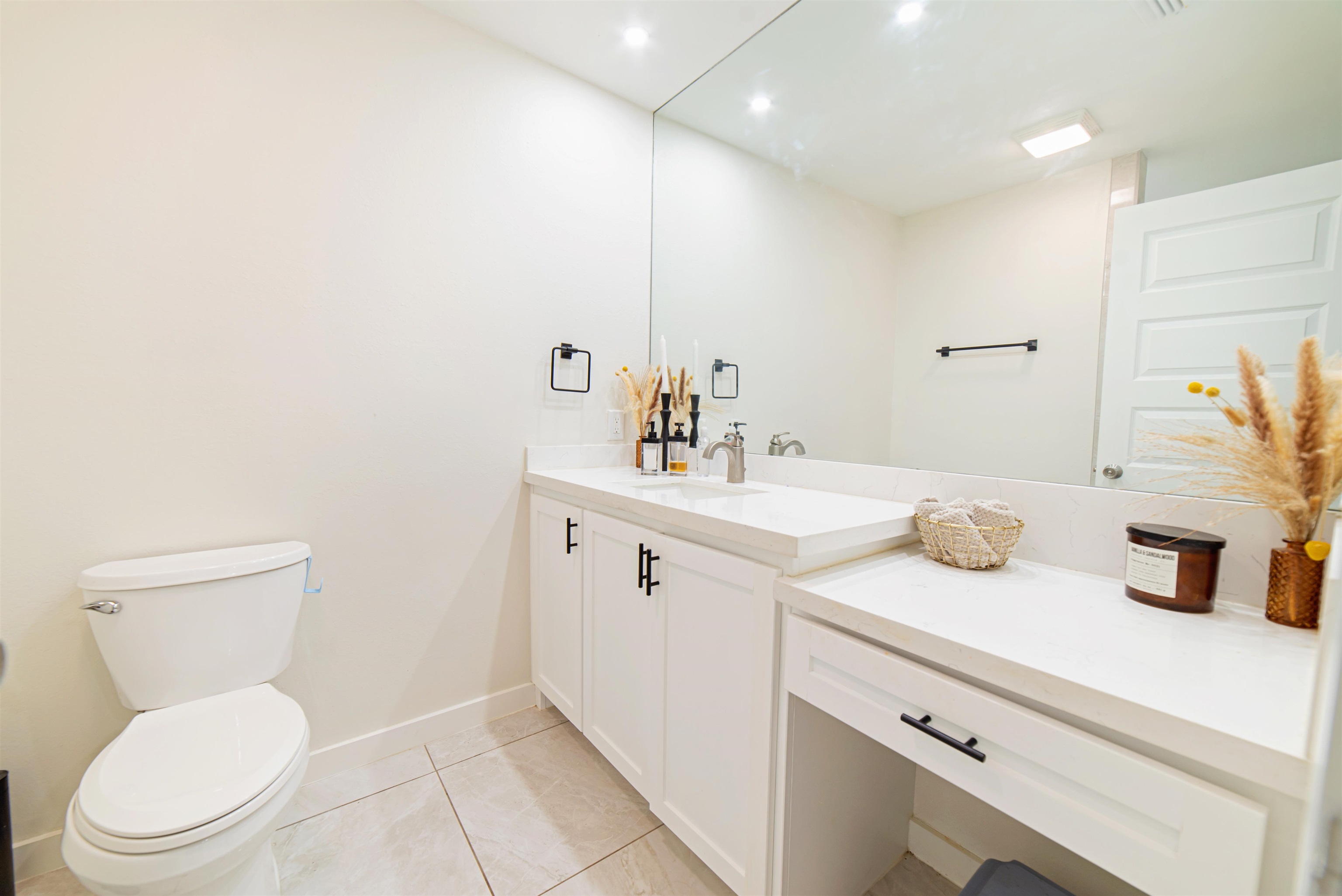 5108 Plasencia Ln. Property Photo 13